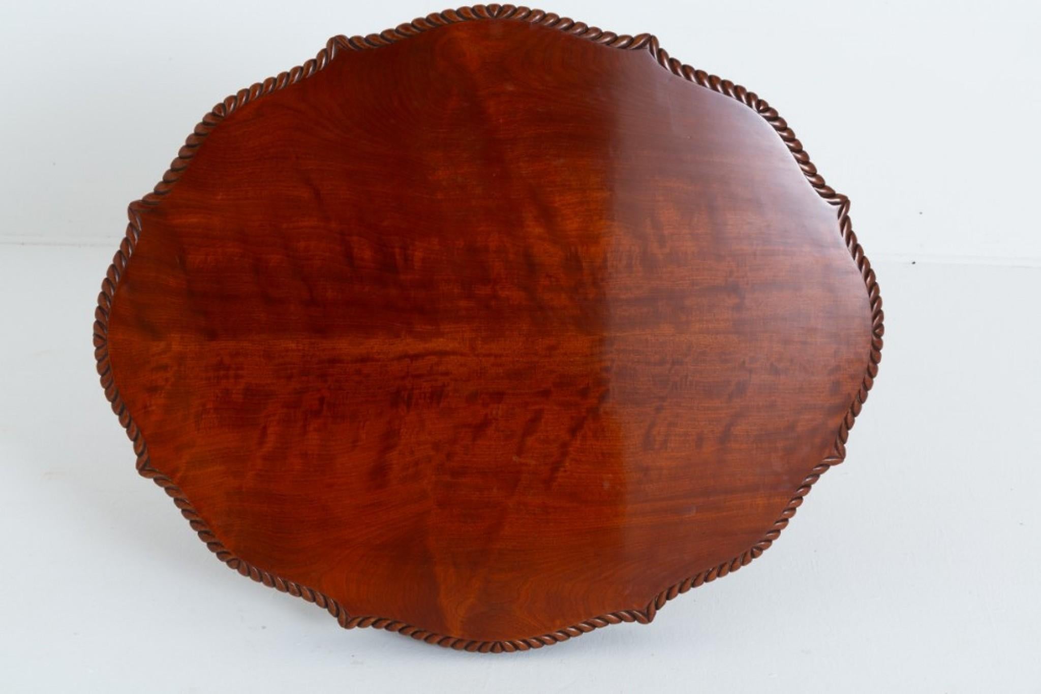 Antique French Mesa de centro de caoba 1870 en venta 1