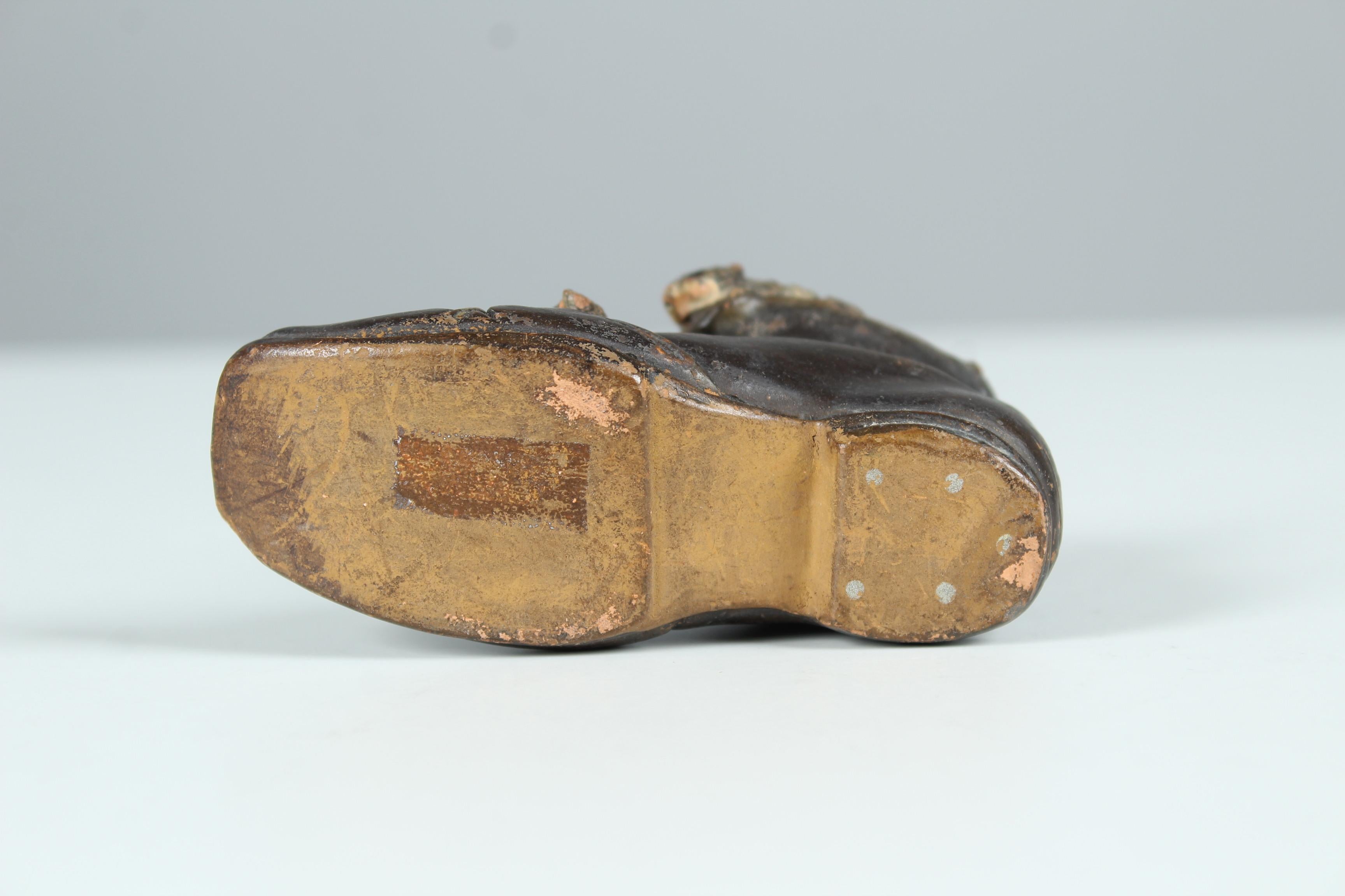 Antike französische Keramik, Schuh mit Mice, um 1900 im Angebot 3