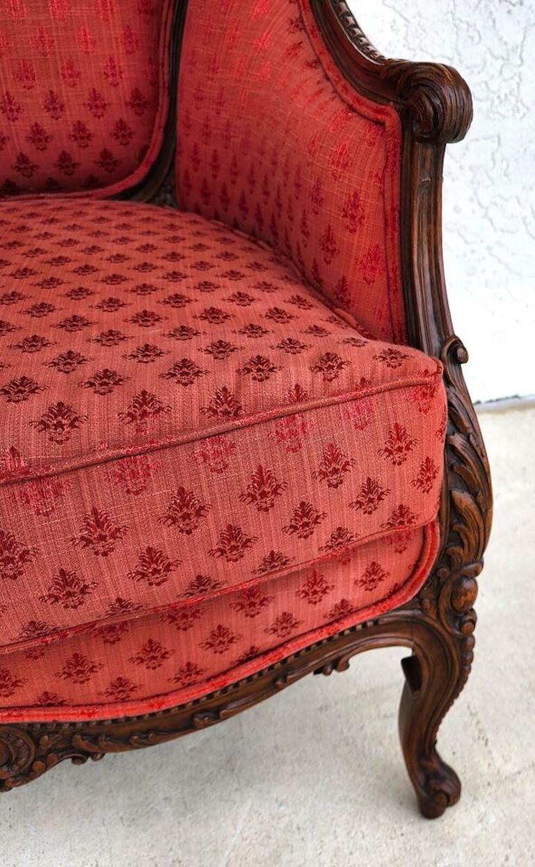 Ancienne Chaise Française Bergere Noyer en vente 11