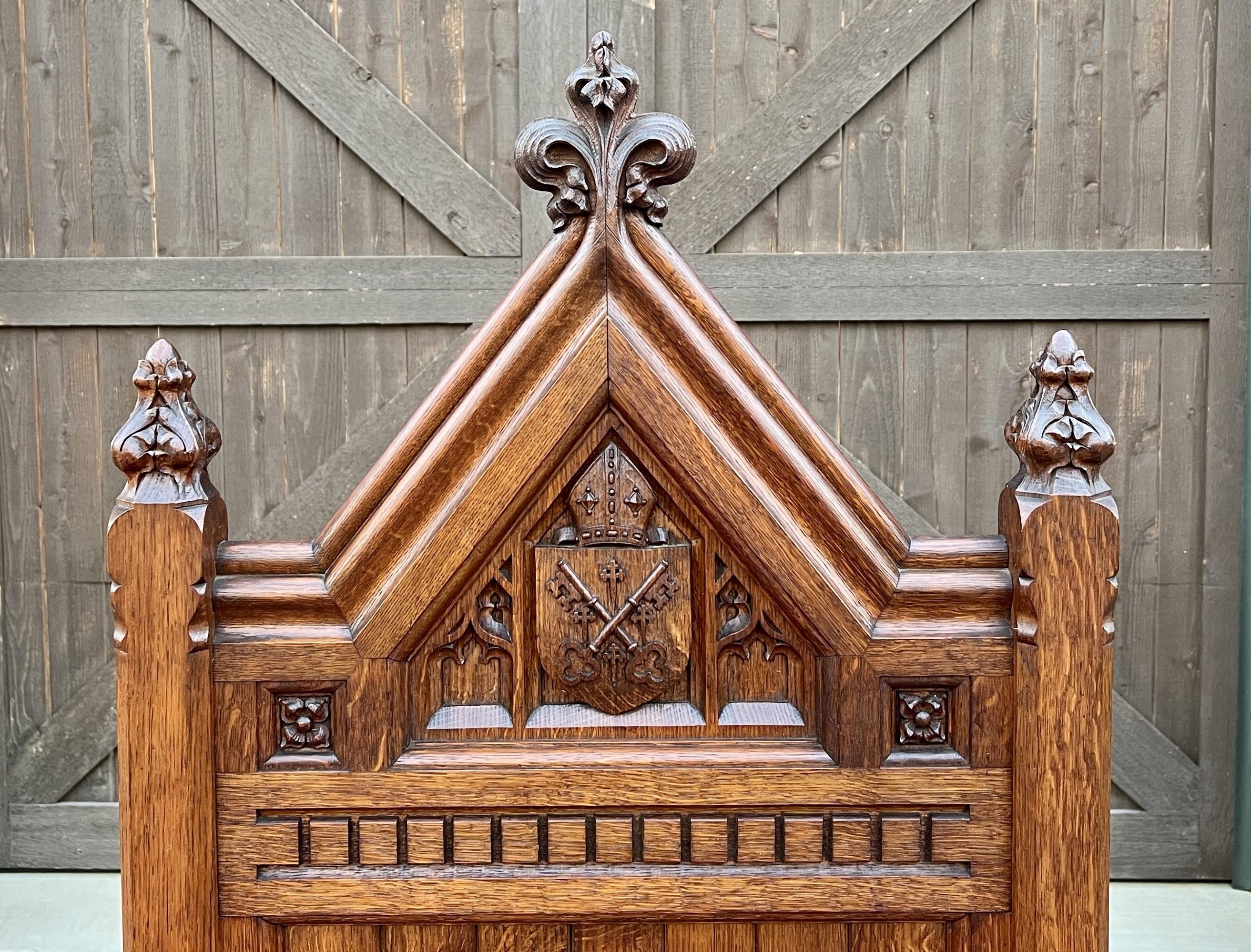 Antique French Chair Gothic Revival Bishops Throne Altar Chair Cushion Oak 19thC in vendita 1