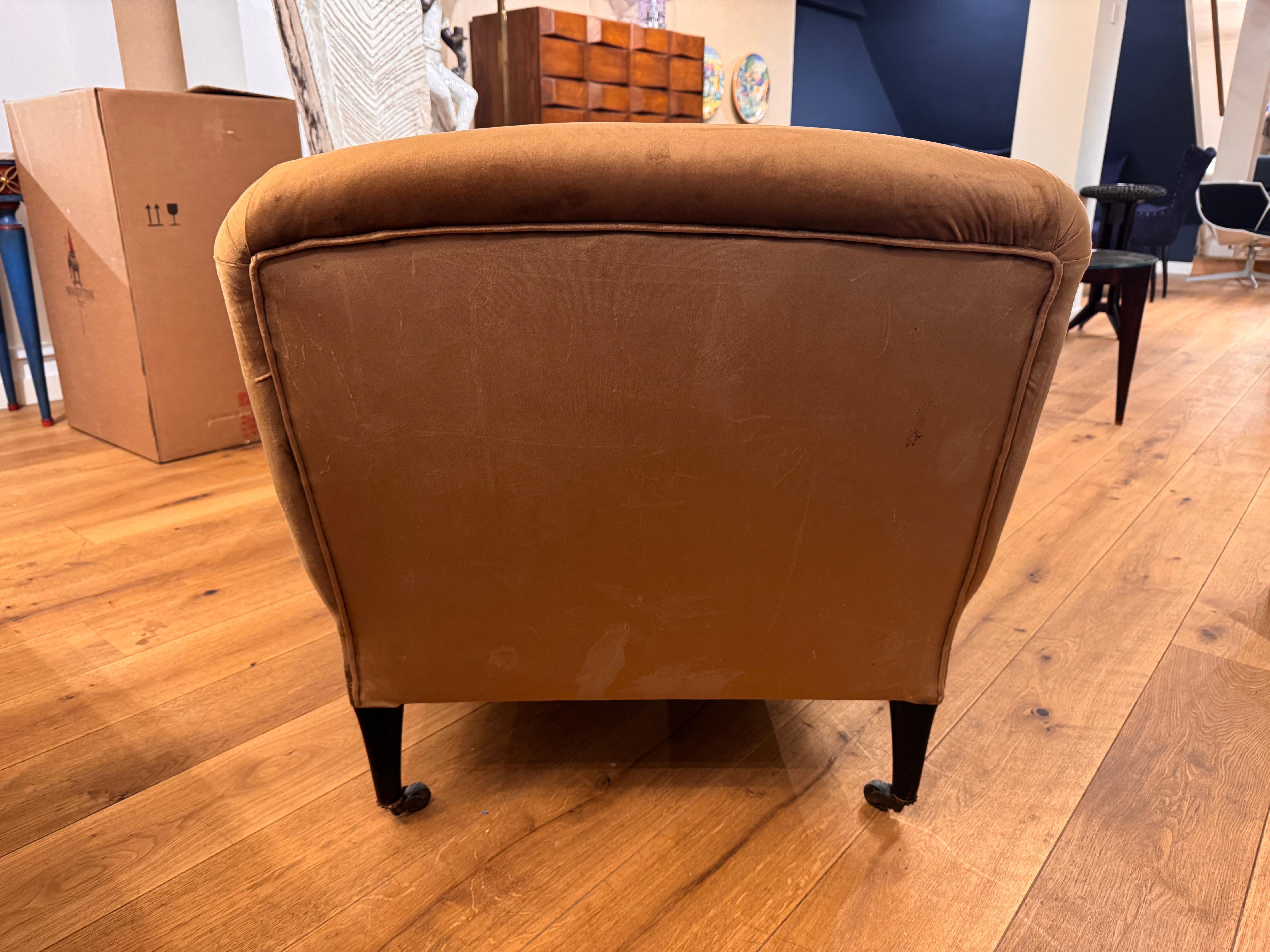 Chaise longue Antique French recién tapizada en terciopelo dorado siglo XIX en venta