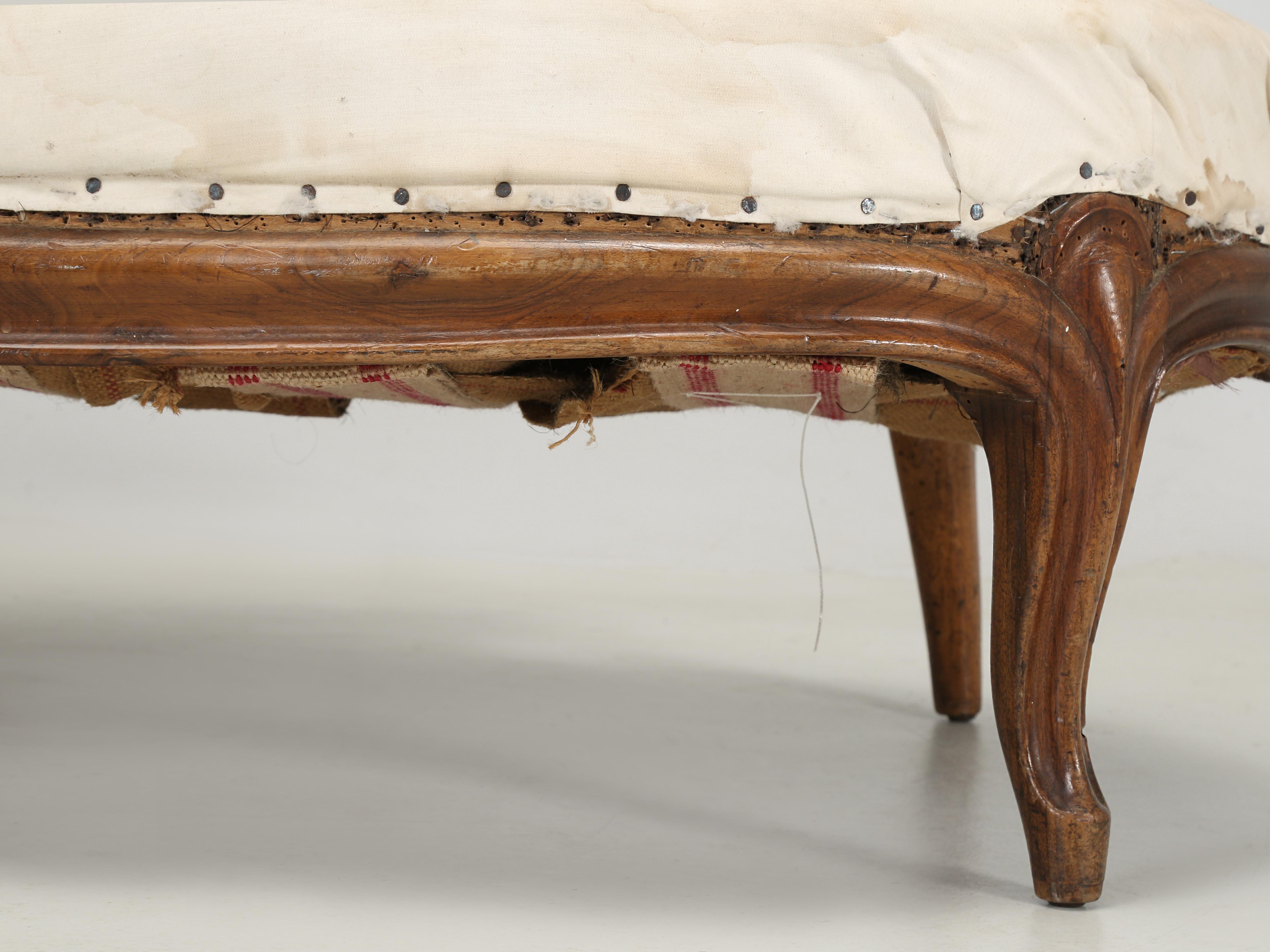 Antique French Chaise Lounge in Figured Walnut in the Méridienne Style, c1860's 3