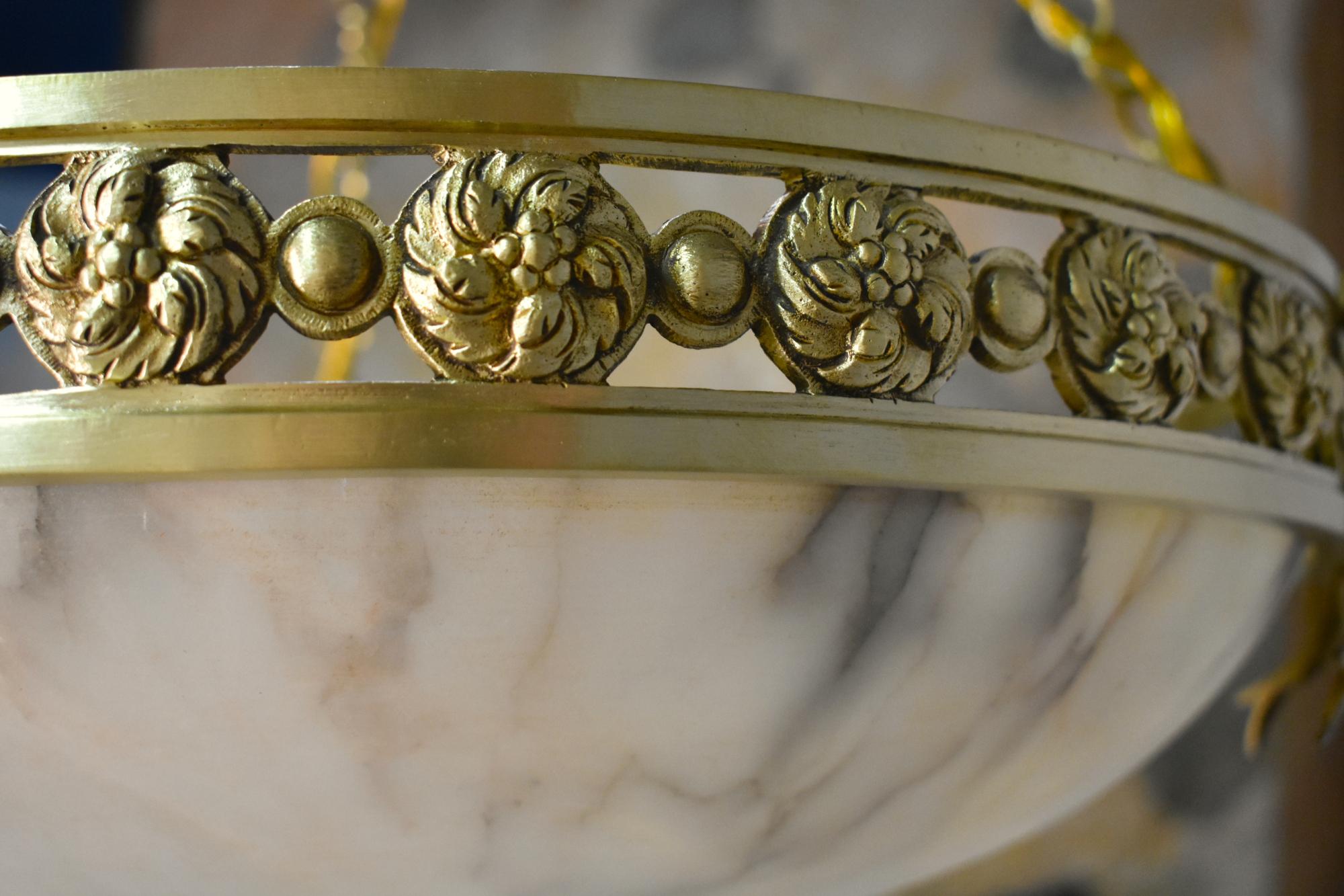 Antico lampadario francese in bronzo e alabastro Napoleone III Secondo Impero in vendita 7