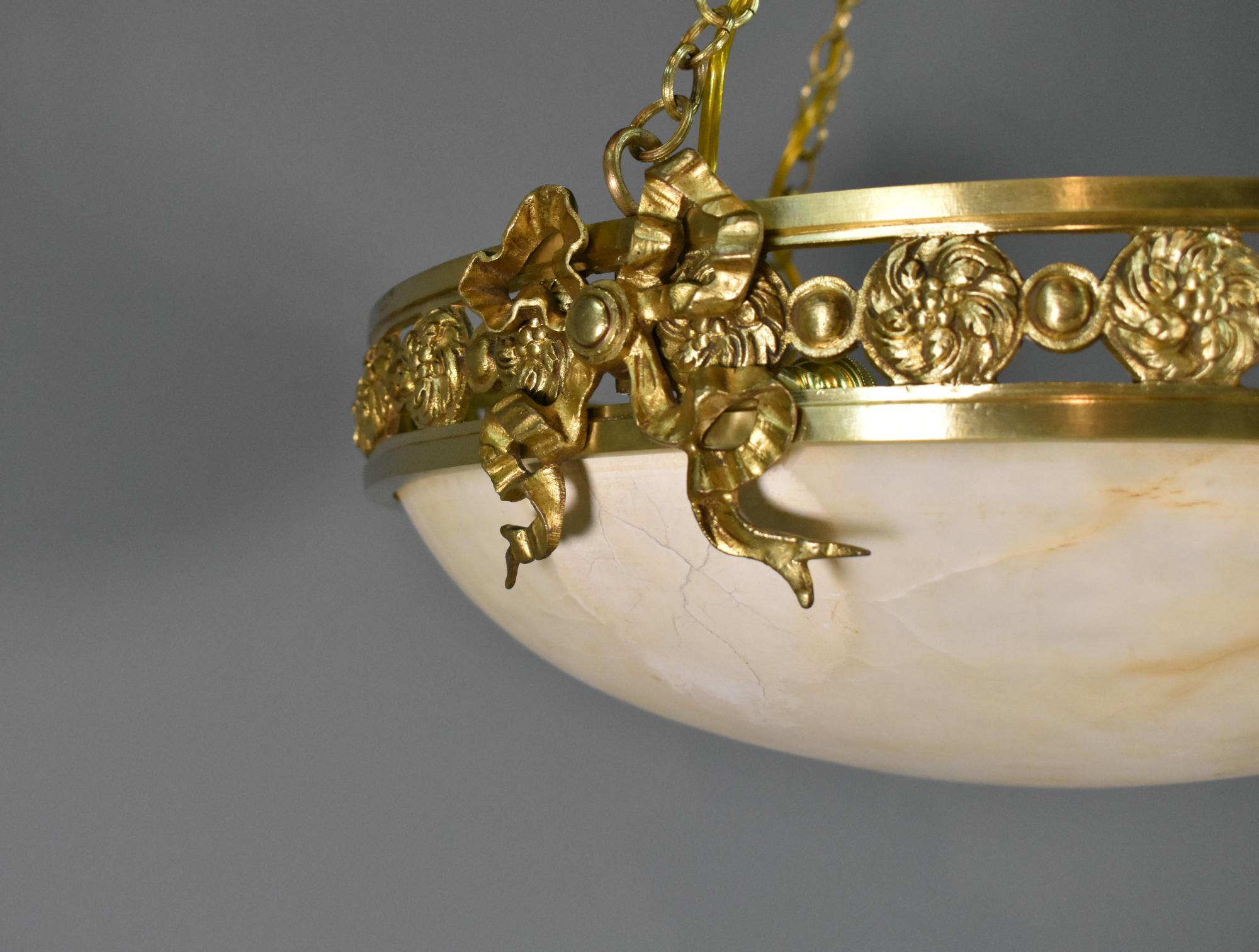 XIX secolo Antico lampadario francese in bronzo e alabastro Napoleone III Secondo Impero in vendita