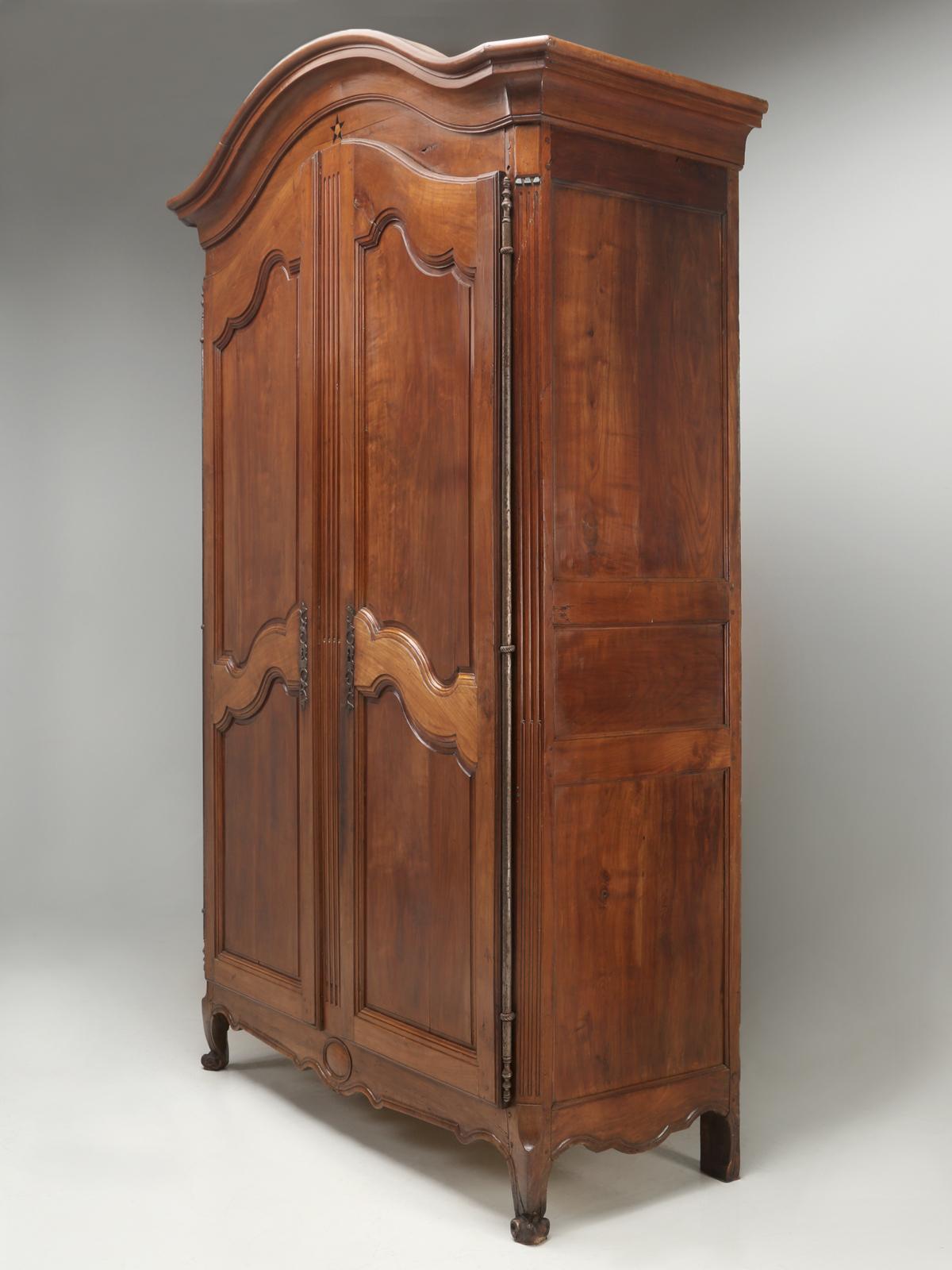 French Louis XV style armoire, that has lived a very sheltered life for the last 200-years, in the southwest city of Toulouse, France. Finding an unrestored, two century old piece of French furniture, that has escaped the hands of amateur restorers