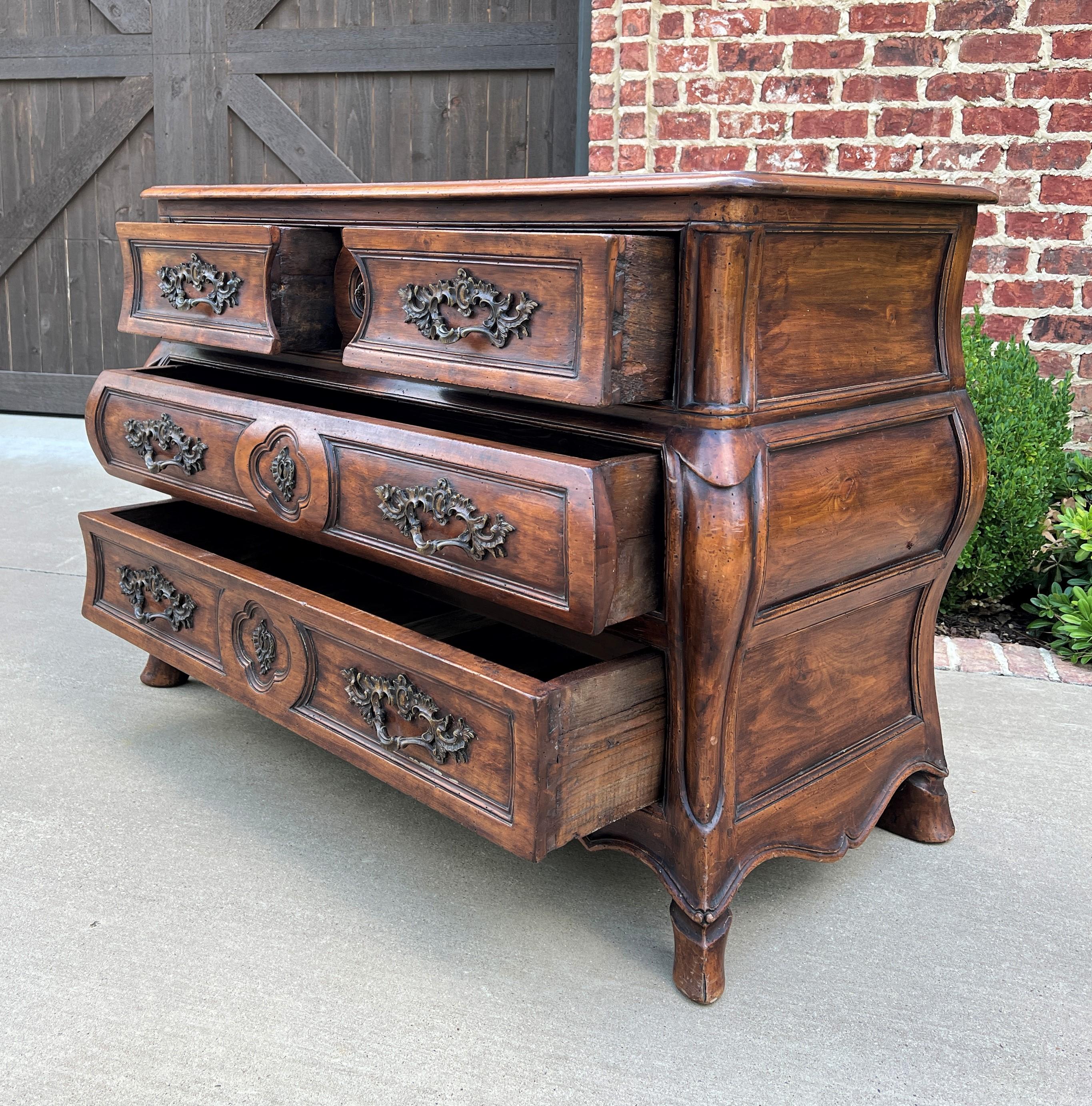 Antique French Chest of Drawers Commode Bombe Carved Walnut Louis XV 19th C For Sale 7