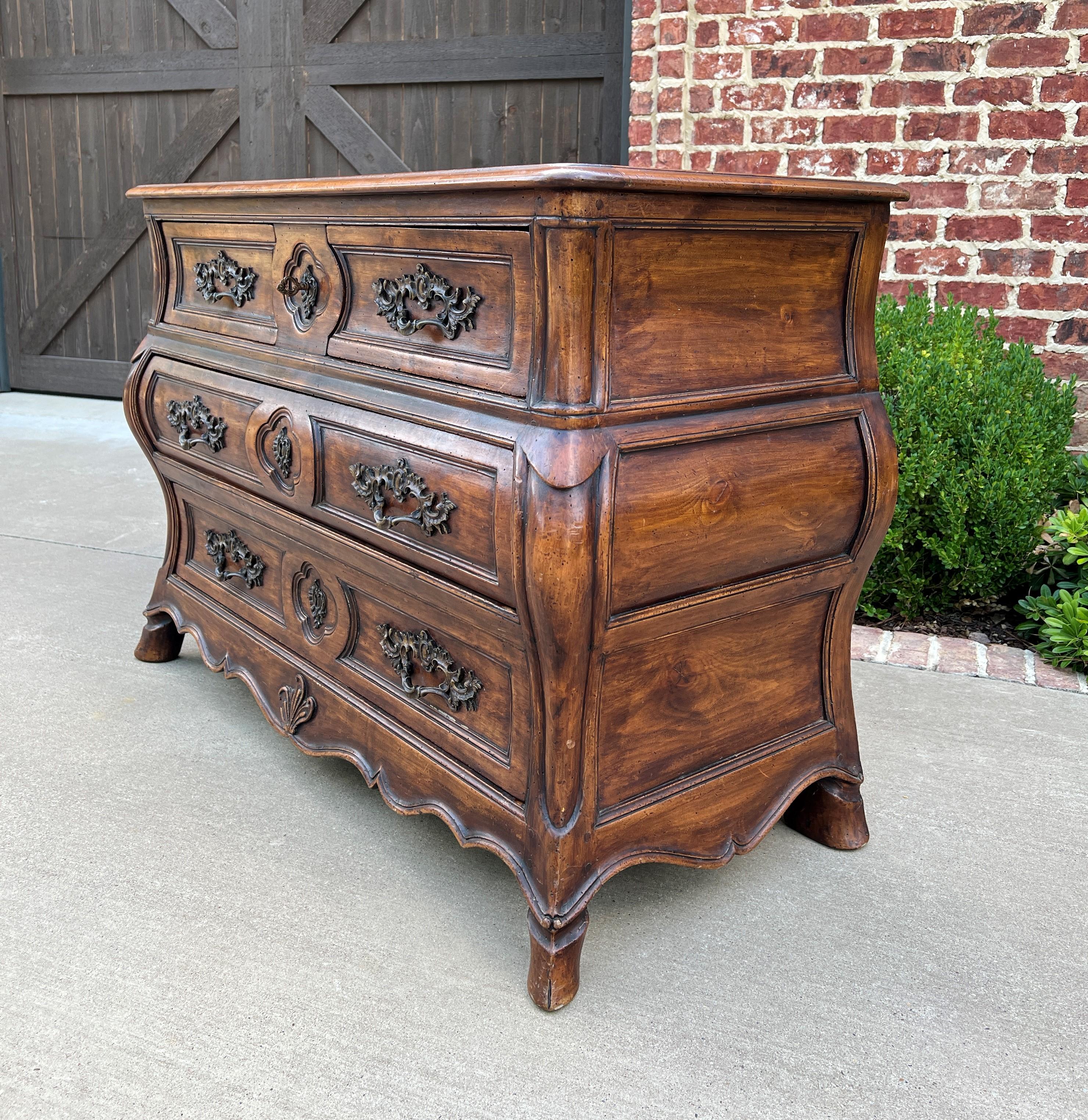 Antique French Chest of Drawers Commode Bombe Carved Walnut Louis XV 19th C For Sale 14