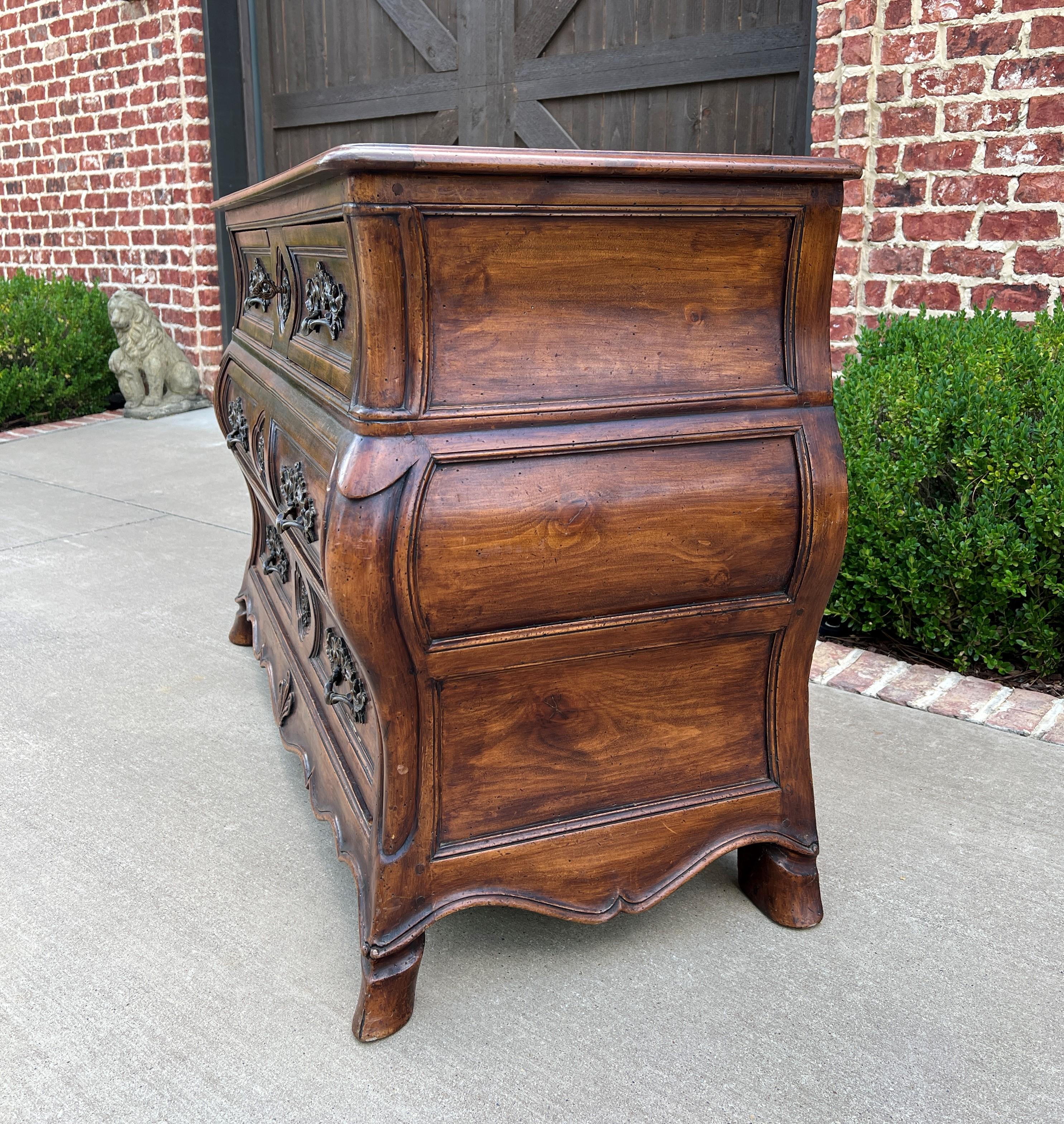 Antique French Chest of Drawers Commode Bombe Carved Walnut Louis XV 19th C For Sale 3