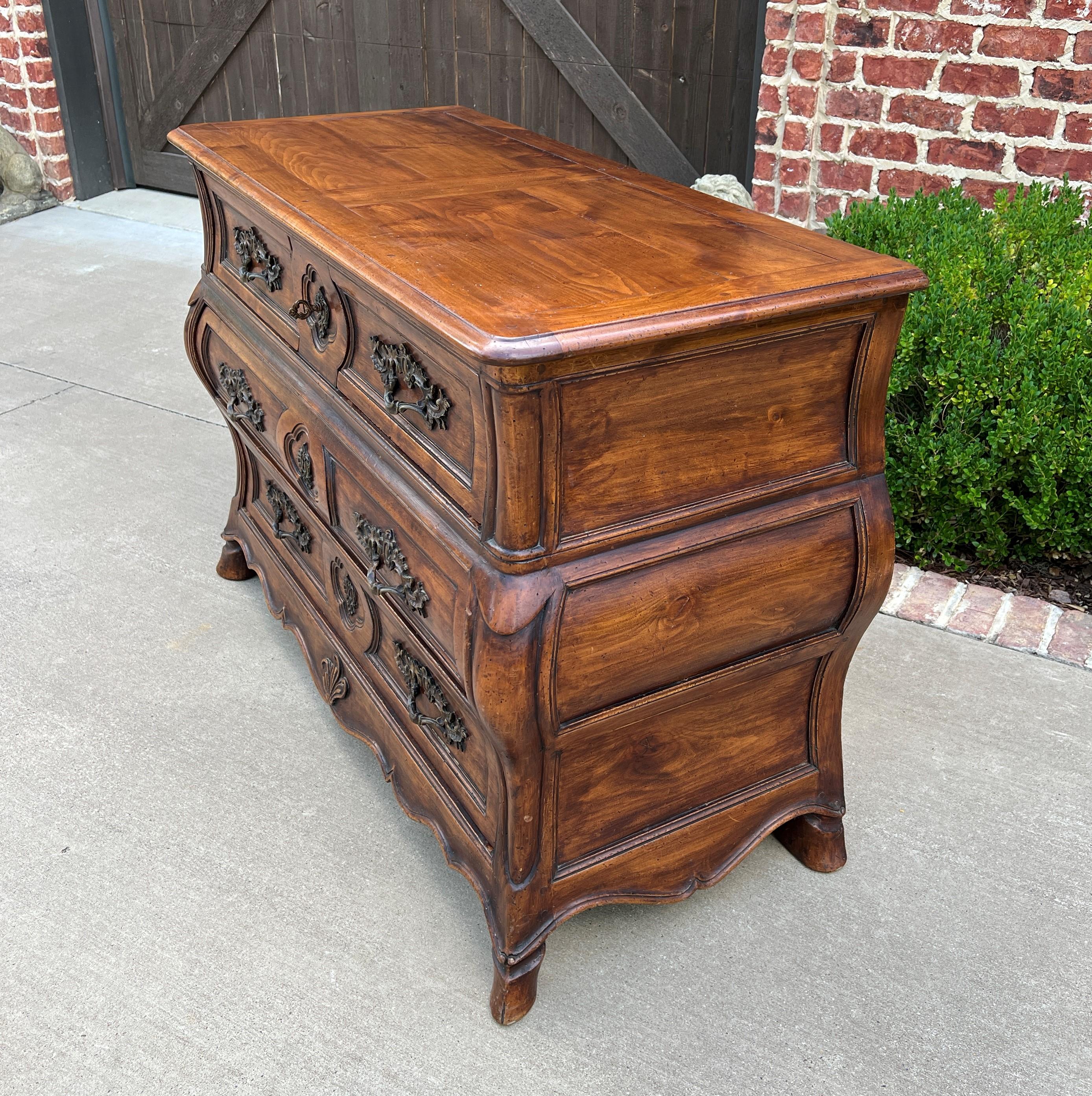 Antique French Chest of Drawers Commode Bombe Carved Walnut Louis XV 19th C For Sale 4