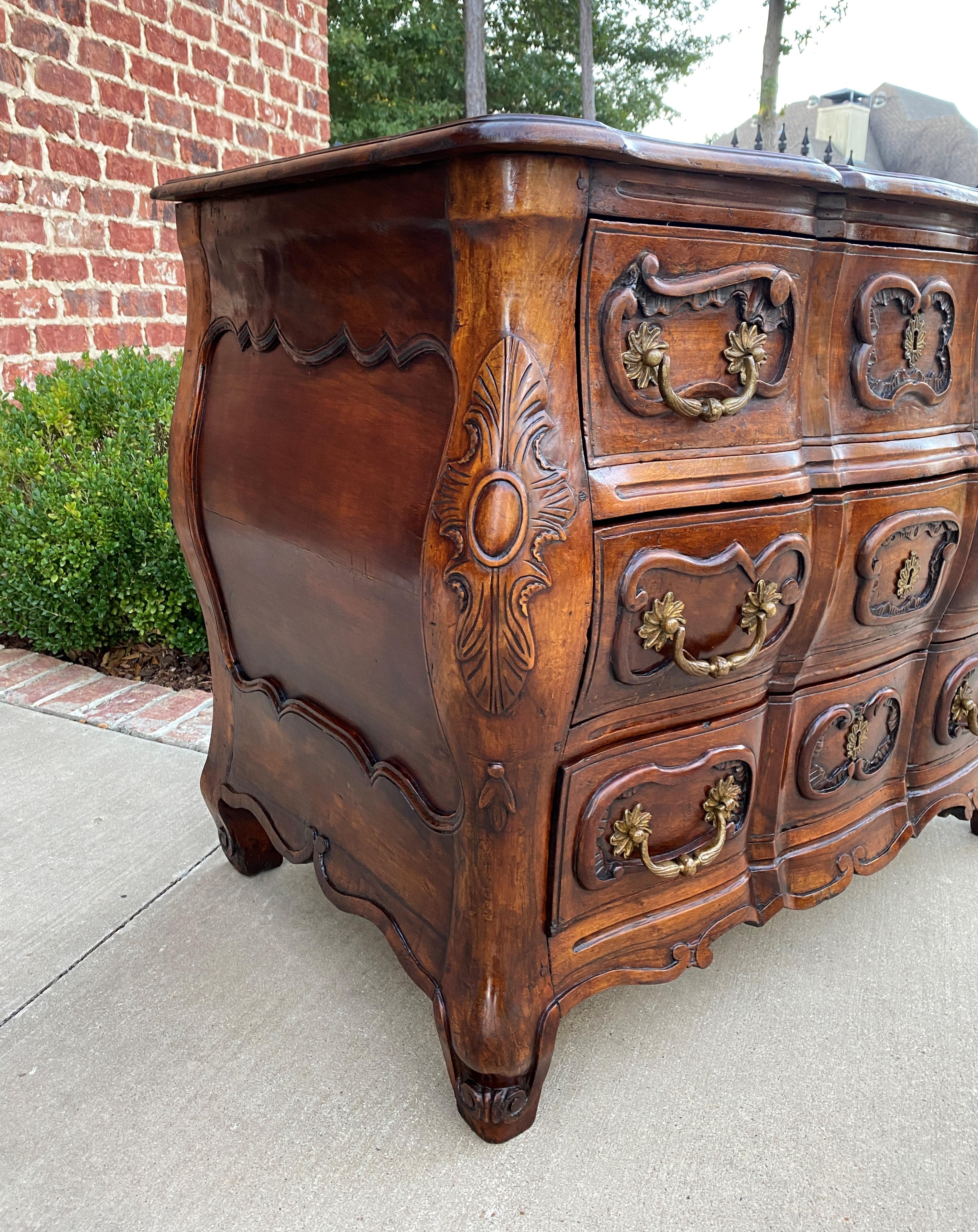 Antique French Chest of Drawers Commode Bombe Louis XV Cabinet Walnut 18th C 7