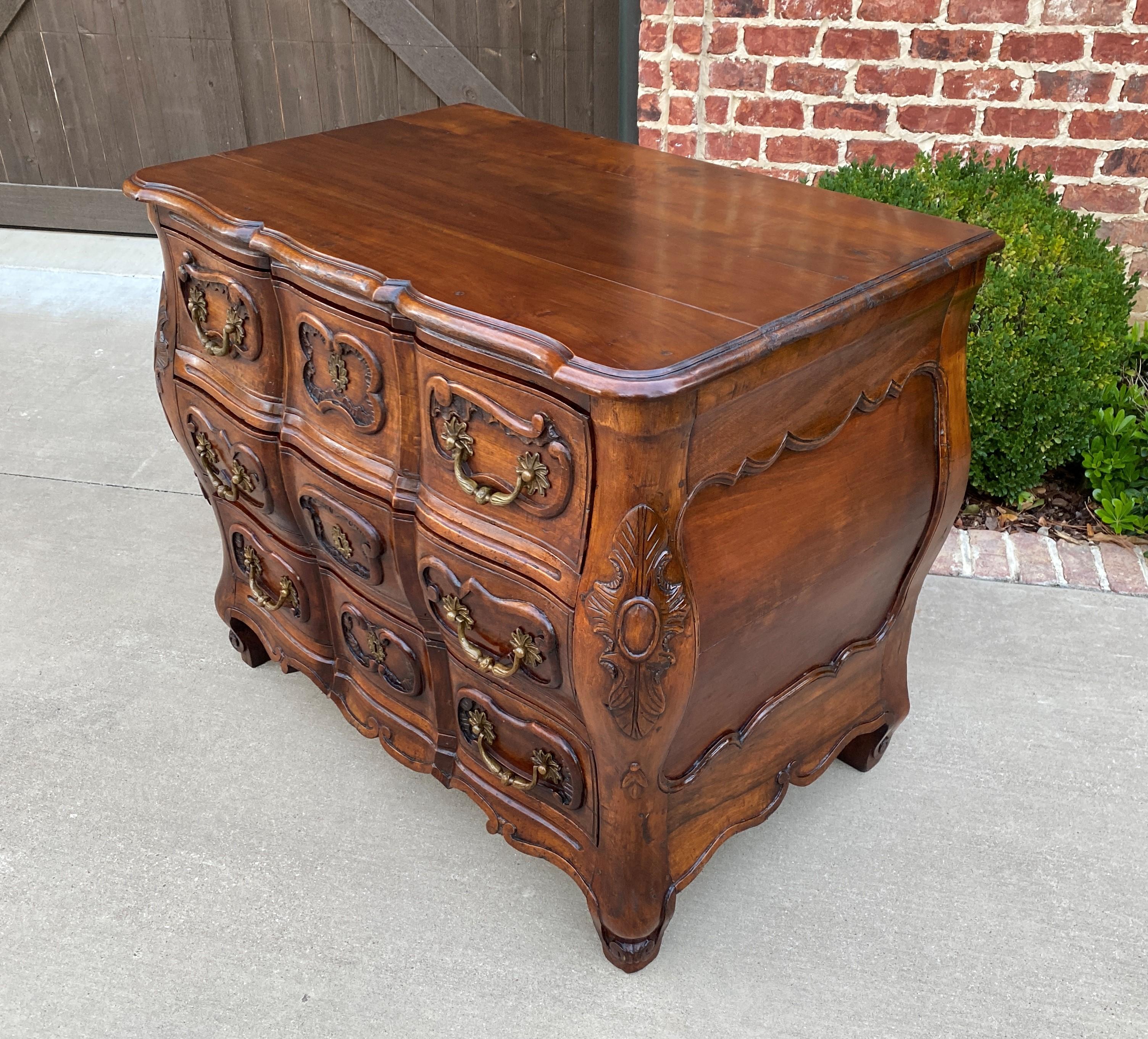 Antique French Chest of Drawers Commode Bombe Louis XV Cabinet Walnut 18th C 10