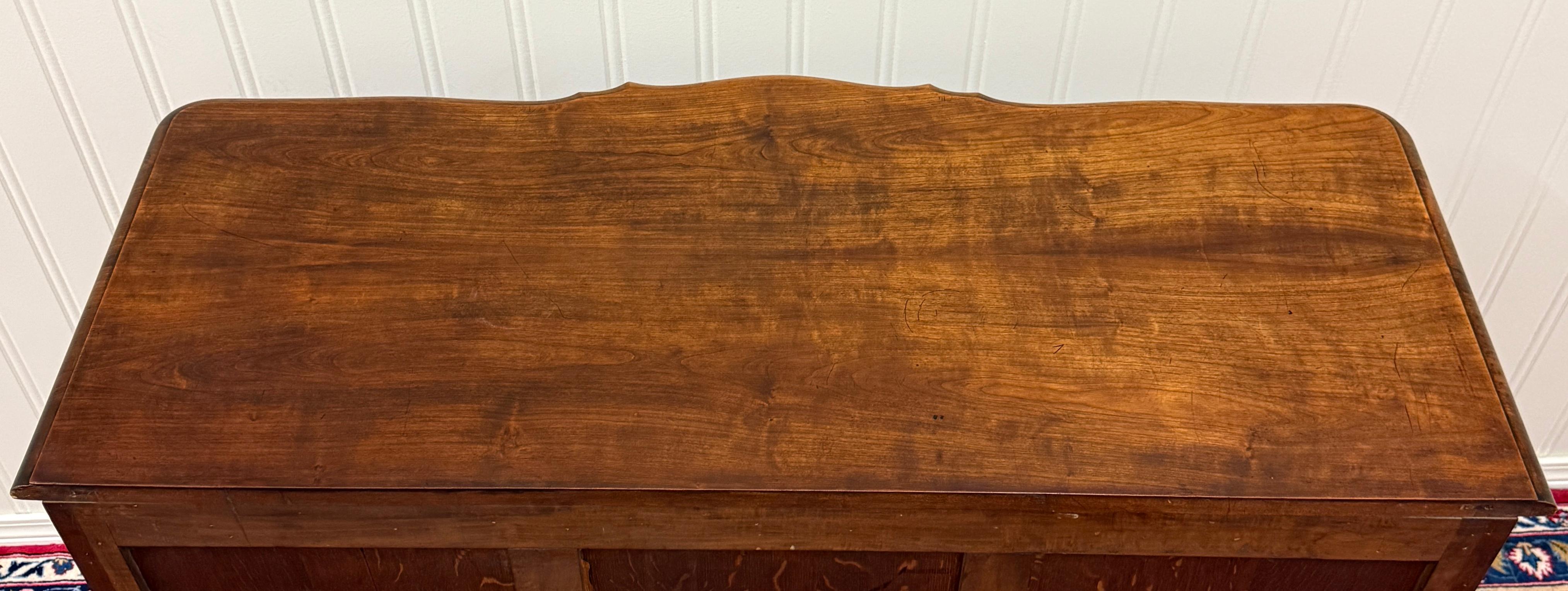 Antique French Chest of Drawers Commode Serpentine Carved Oak Louis XV c.1930s For Sale 16