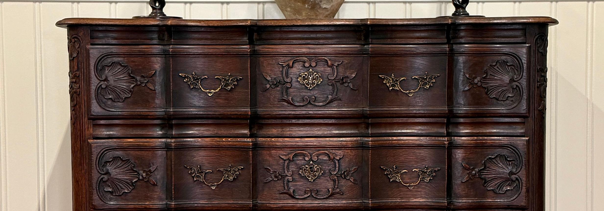 Antique French Cassettiera Commode Serpentine intagliata Oak Louis XV in vendita 5
