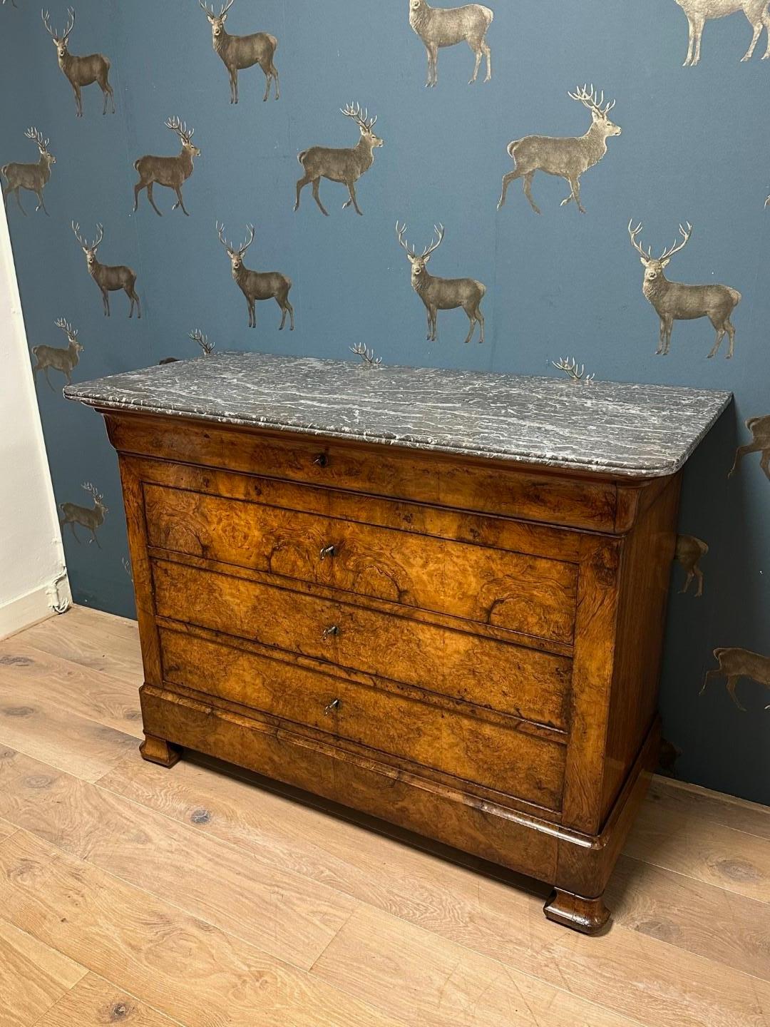 
Antique French chest of drawers in burl walnut with marble top from the Louis Philippe period. Beautiful grain of the wood and wonderful warm colour. The cabinet is in perfect condition. With a key for all drawers. A particularly beautiful