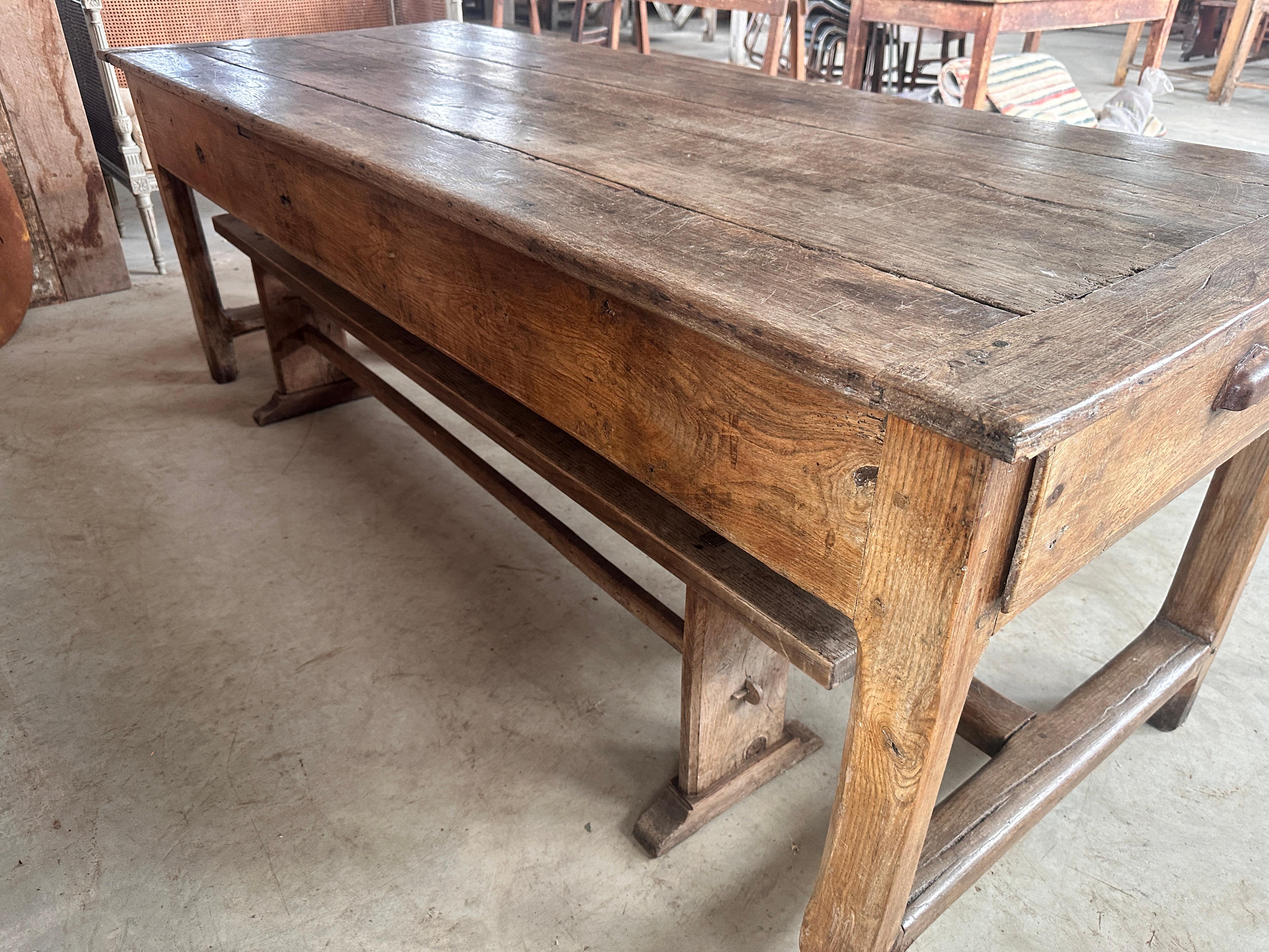 Antique French Chestnut Farmhouse Dordogne Refectory Dining Table and Benches For Sale 15
