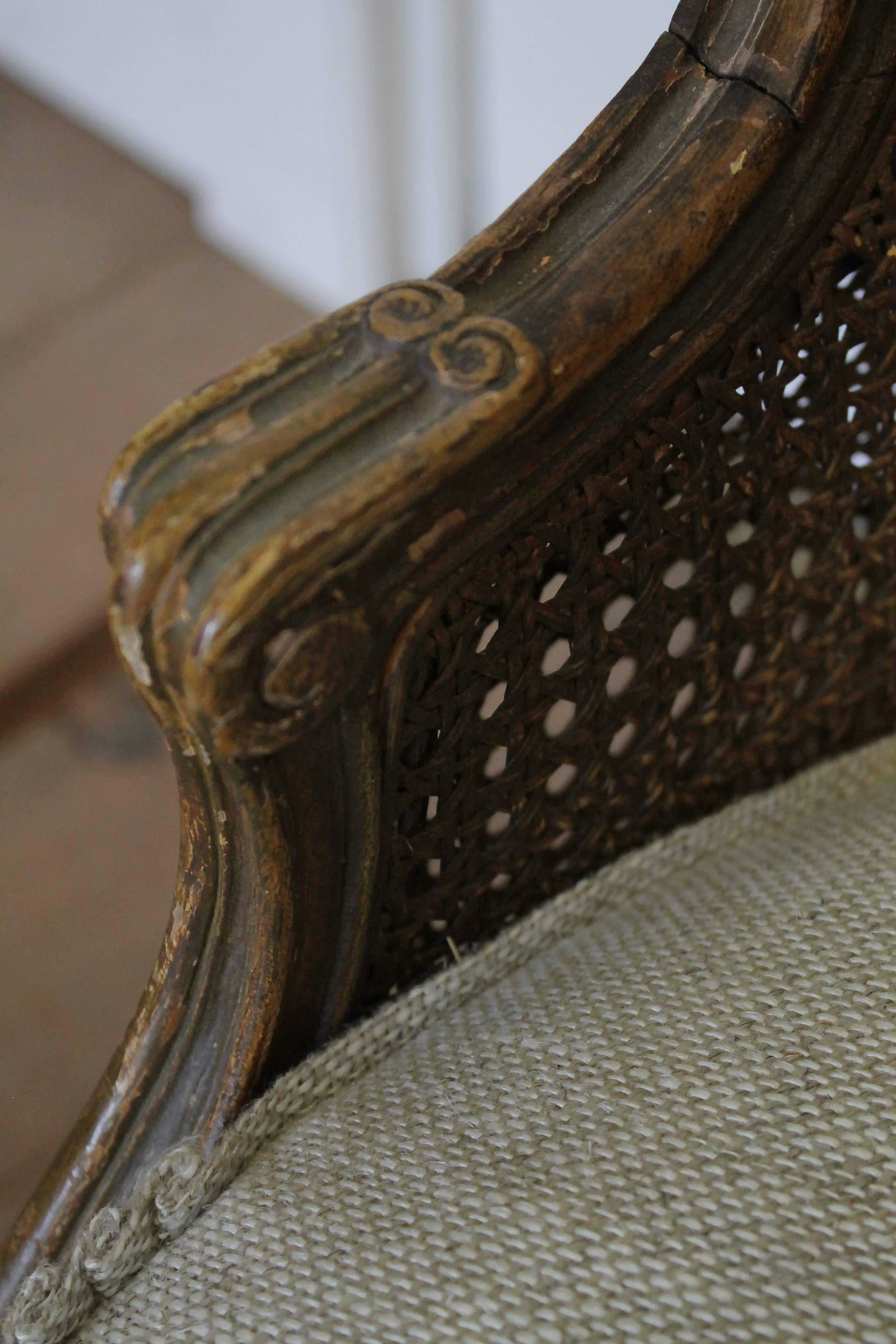 Ancienne chaise à oreilles française pour enfants à dossier canné 2