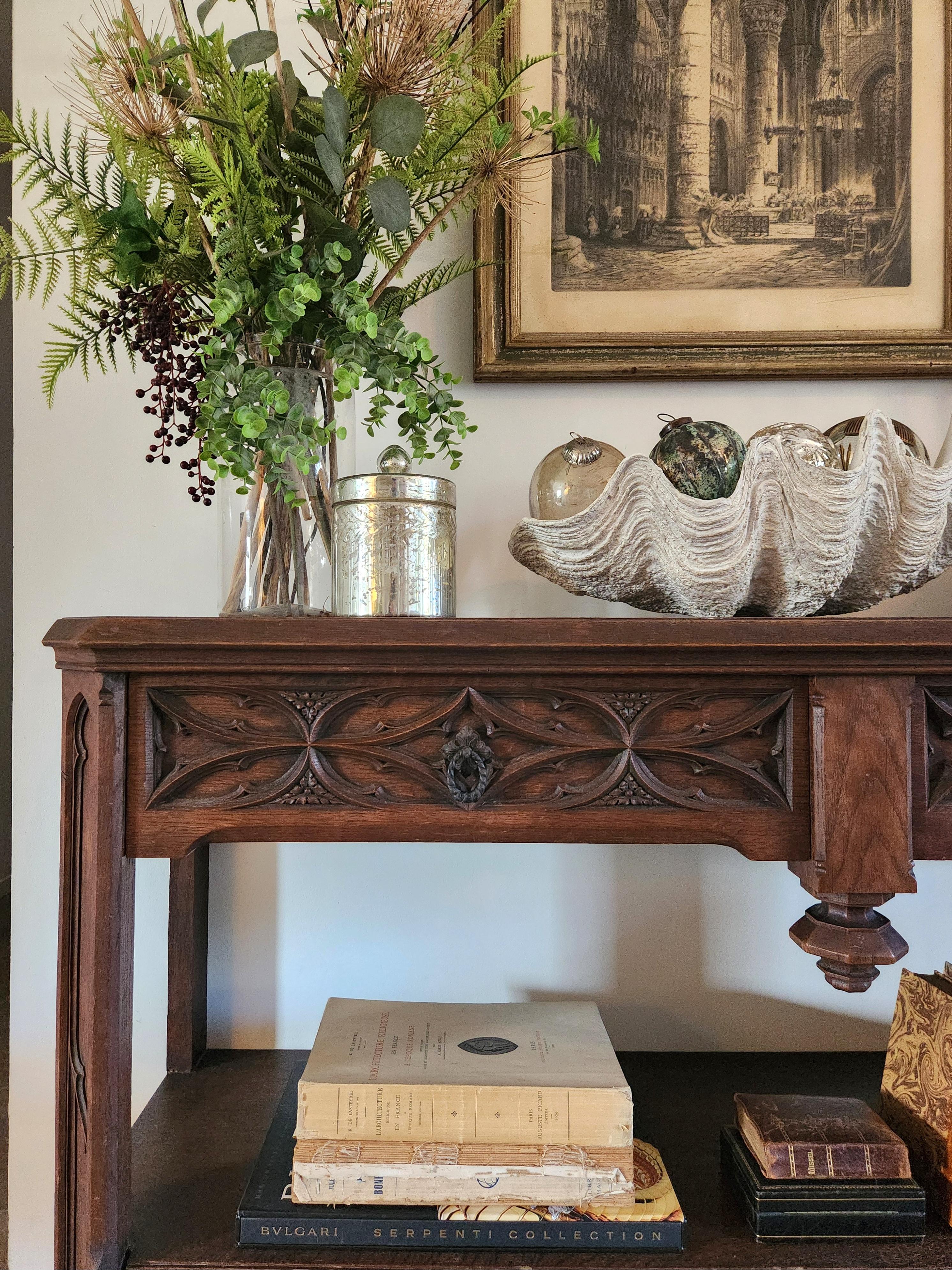 Français Antique console d'église française sculptée à la main, 19e siècle en vente