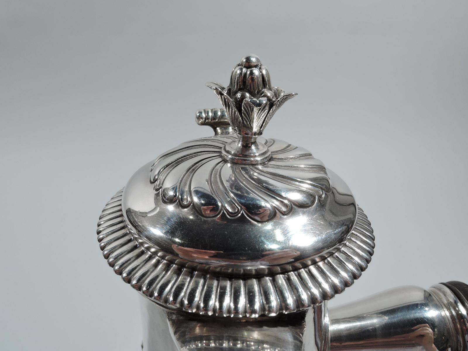 Antique French Classical Silver Coffeepot In Good Condition For Sale In New York, NY