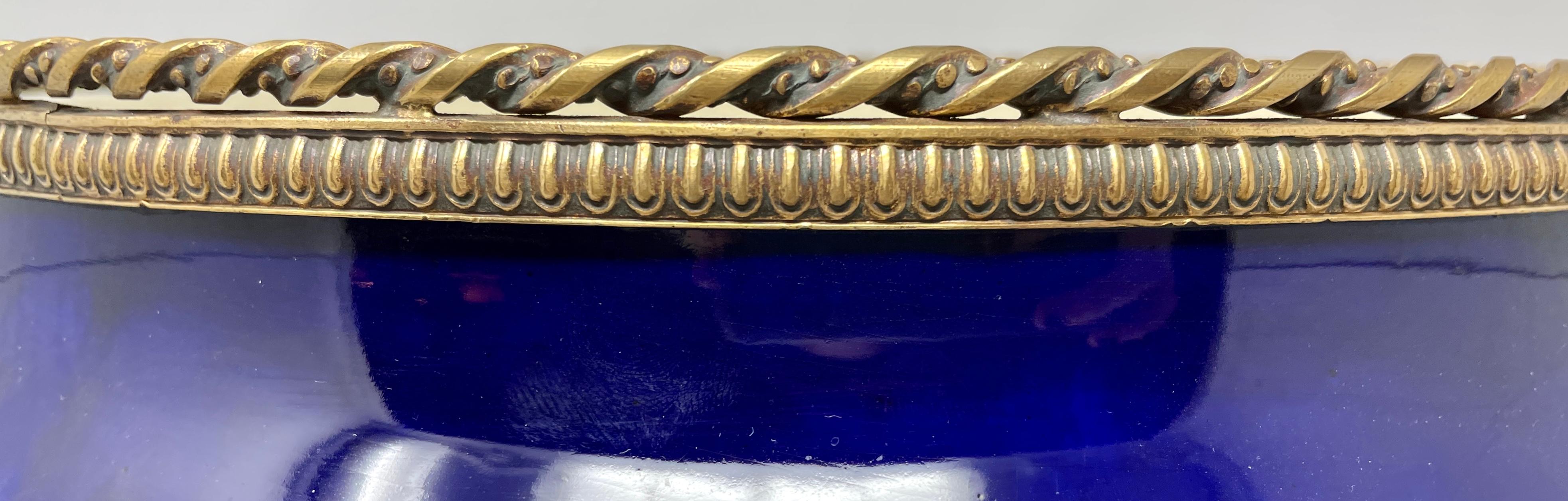 Antique French Cobalt Blue Porcelain Jardiniere with Gold Bronze Mounts, Ca 1890 In Good Condition For Sale In New Orleans, LA