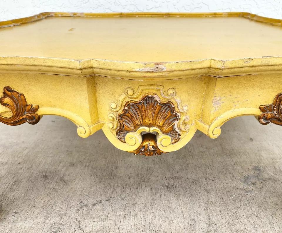 Antique French Coffee Cocktail Table (Mesa de centro francesa antigua) Provincial francés en venta