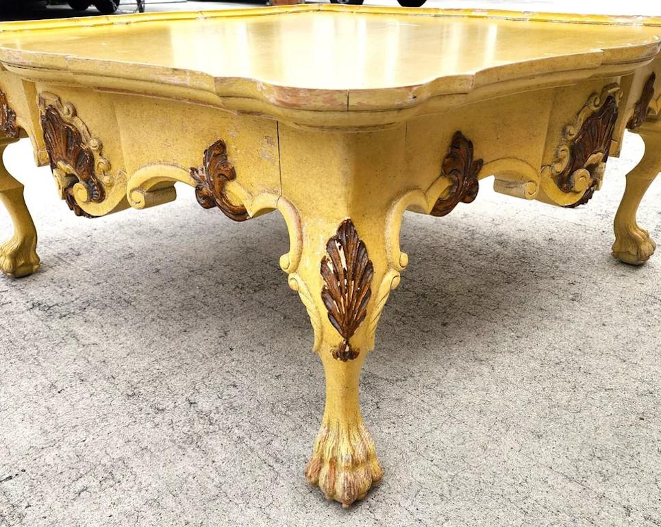 Antique French Coffee Cocktail Table (Mesa de centro francesa antigua) en Bueno estado para la venta en Lake Worth, FL