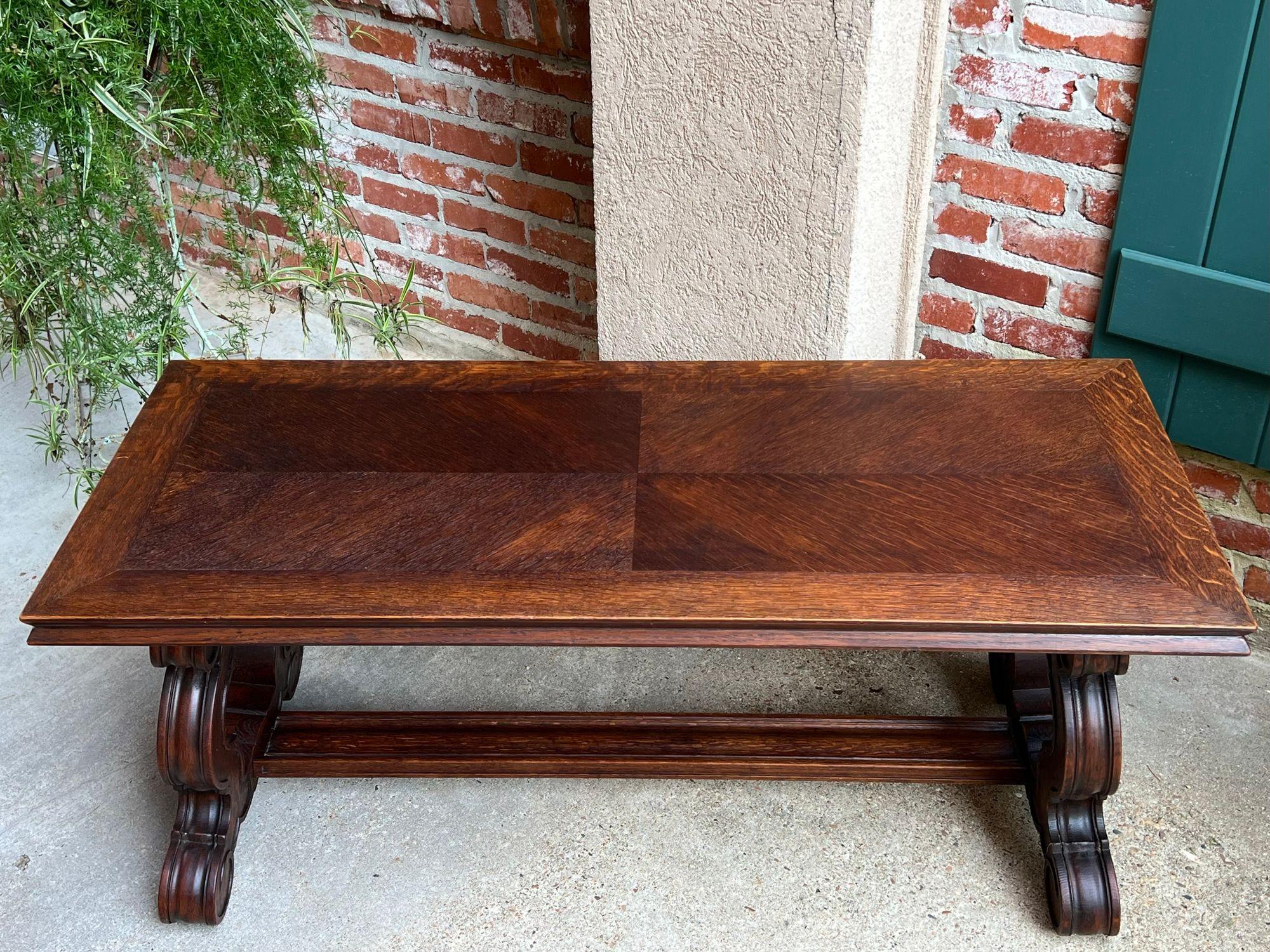 Français Antique French Coffee Table Banc en chêne sculpté Baroque Window Hall Seat c1900. en vente