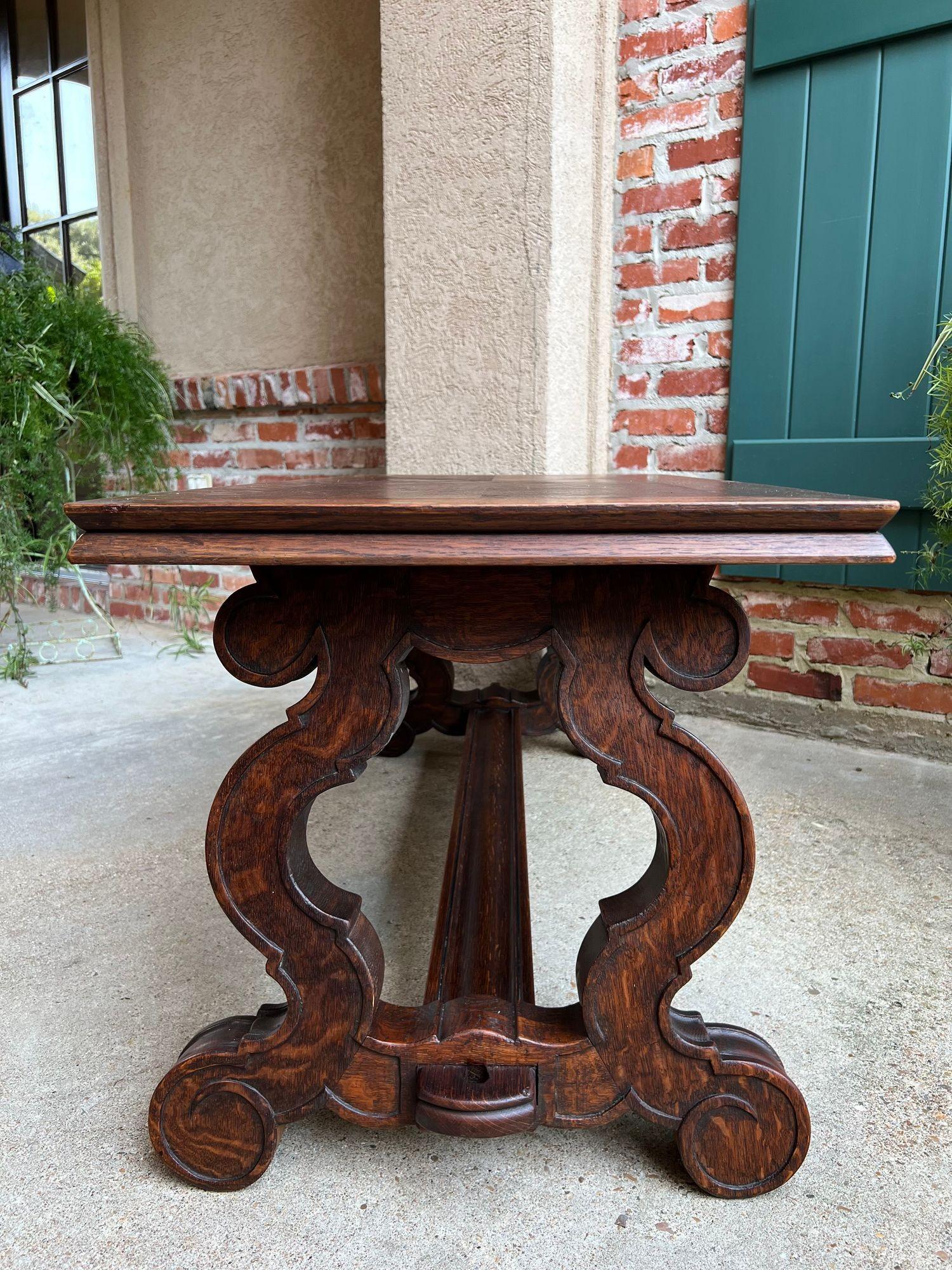 Chêne Antique French Coffee Table Banc en chêne sculpté Baroque Window Hall Seat c1900. en vente