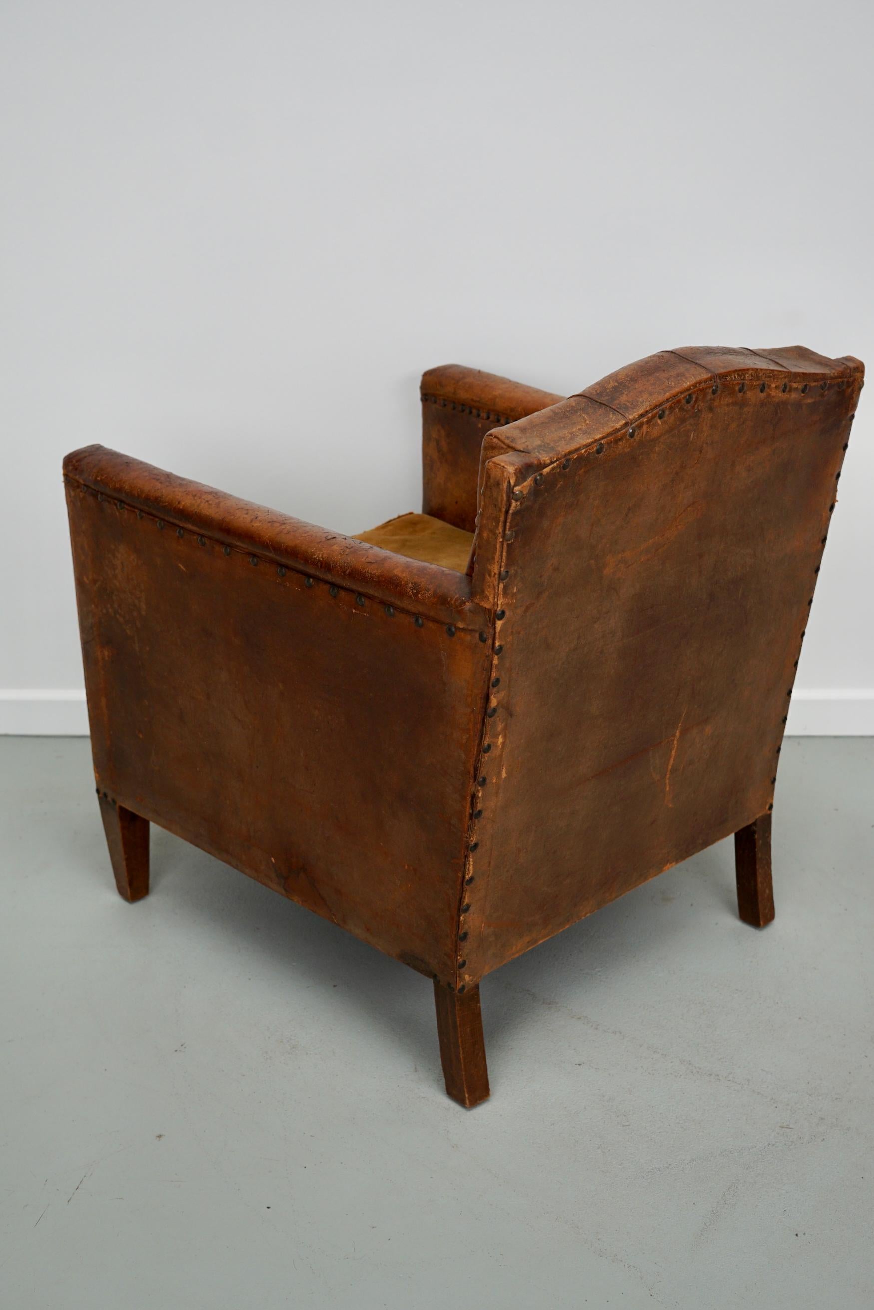 Antique French Cognac Leather Buttoned Back Club Chair For Sale 1