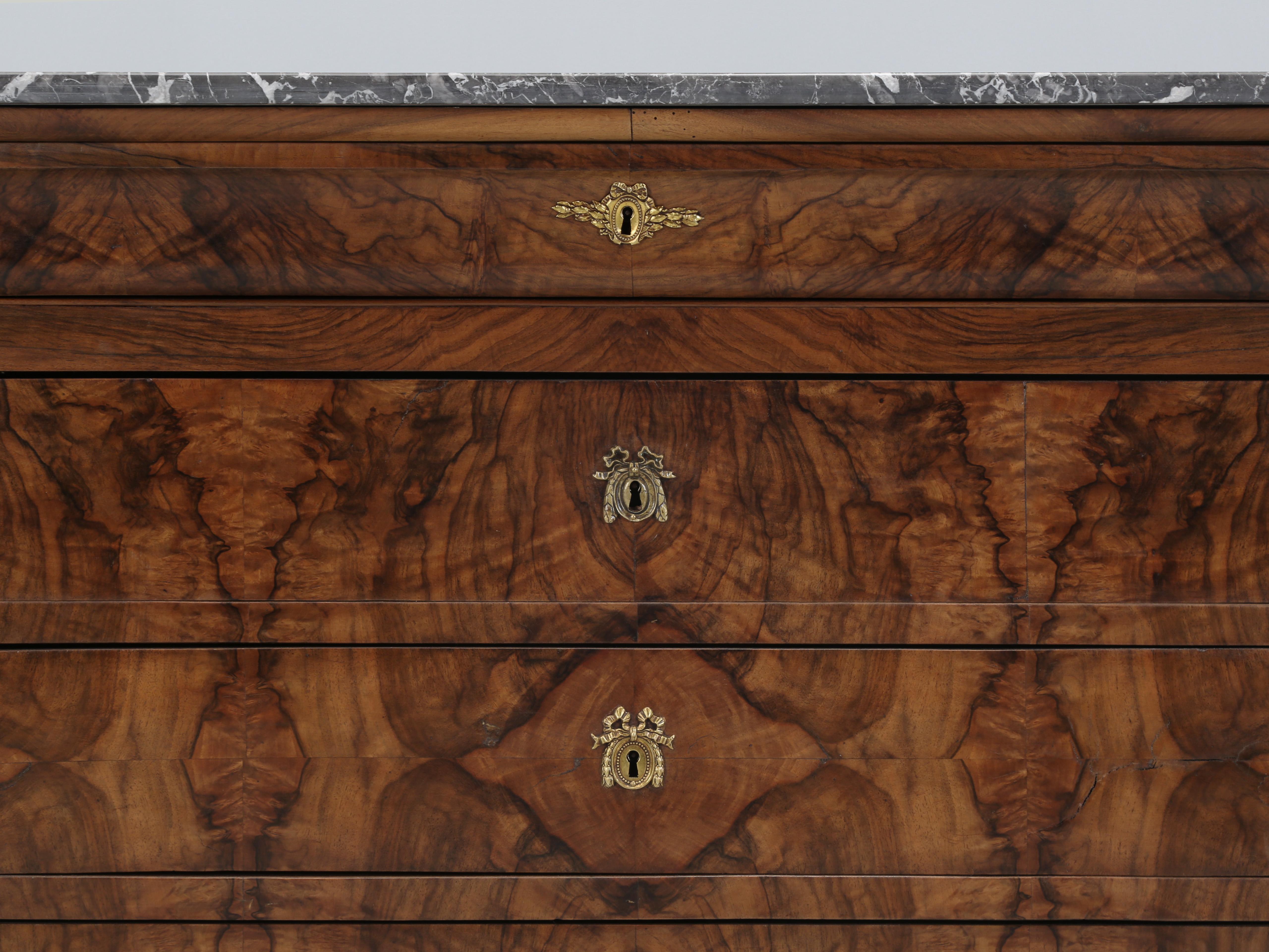 Antique French Commode Louis Philippe Style Burl Walnut Book-Matched Marble Top For Sale 4