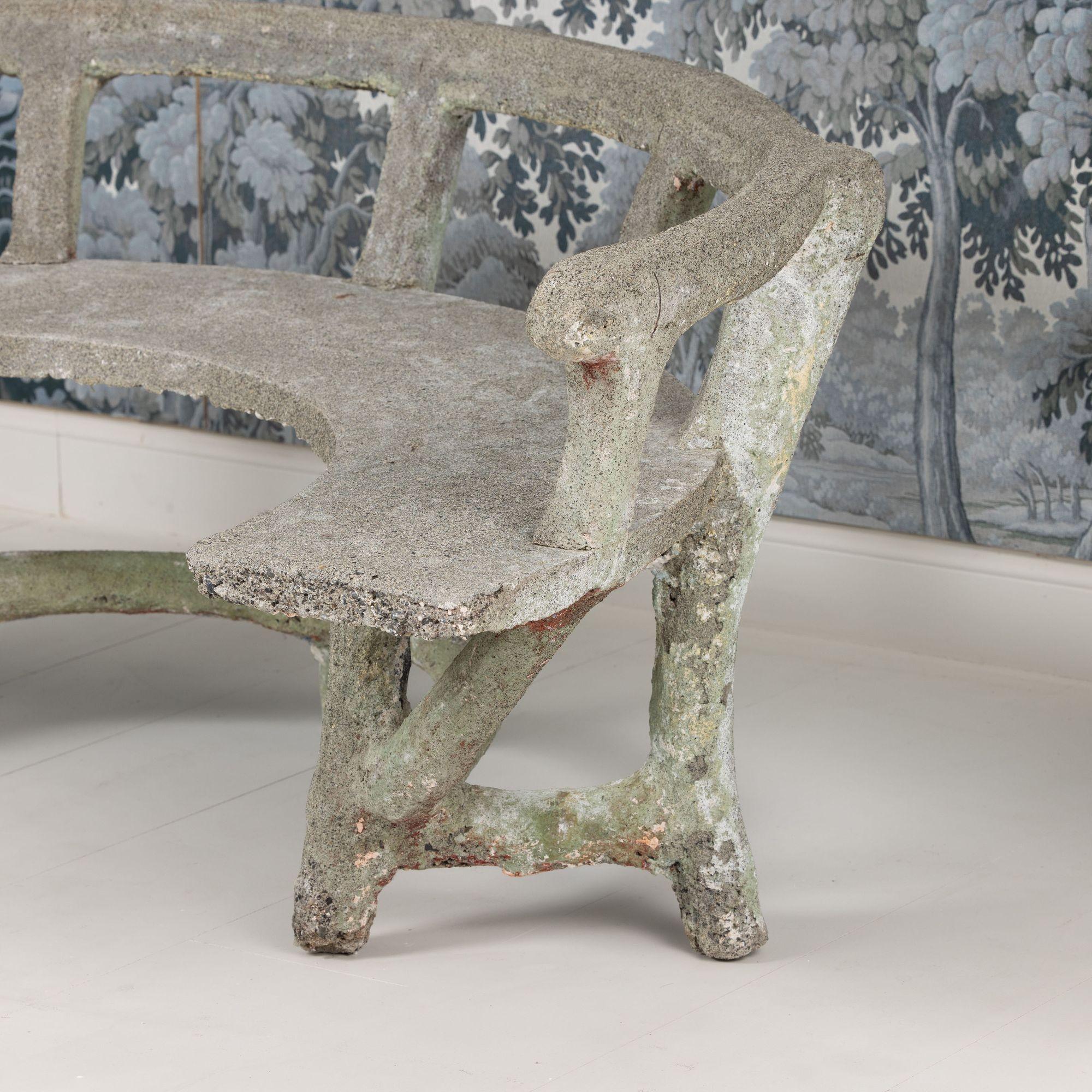 Antique French Faux Bois Concrete Demi Lune Banco de jardín Neoclásico en venta