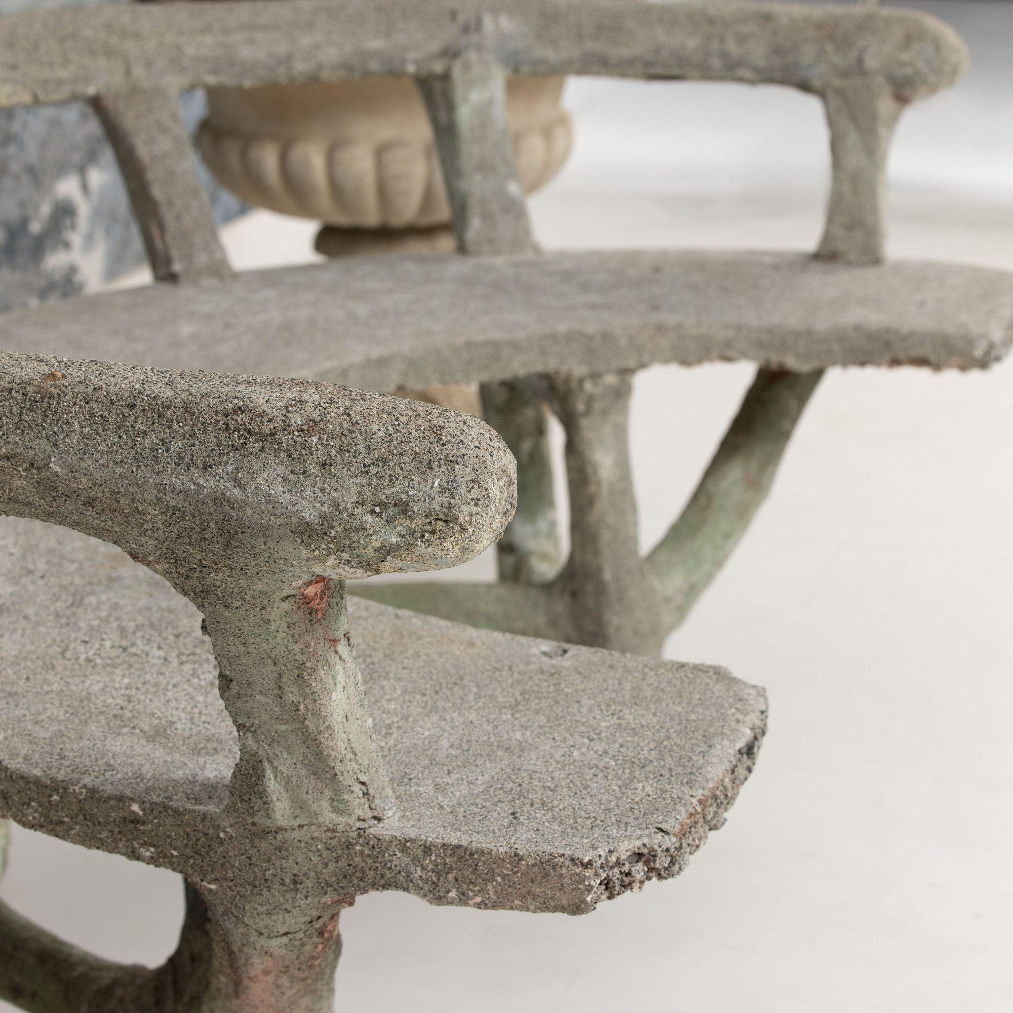 Antique French Faux Bois Concrete Demi Lune Banco de jardín Hecho a mano en venta