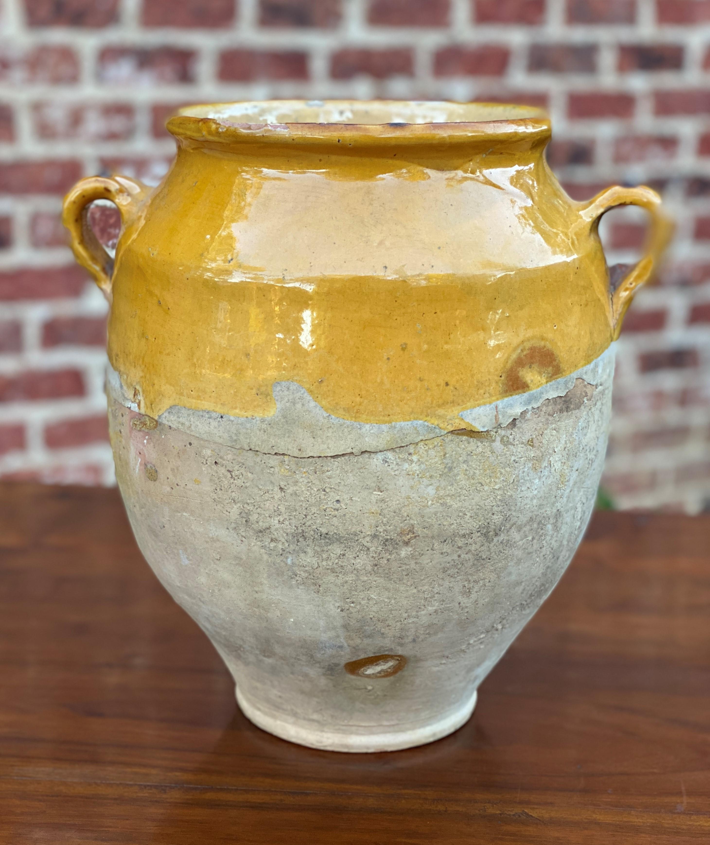 Vernissé Grand pot à confiture français ancien en poterie émaillée jaune or - Pot en terre cuite n° 1