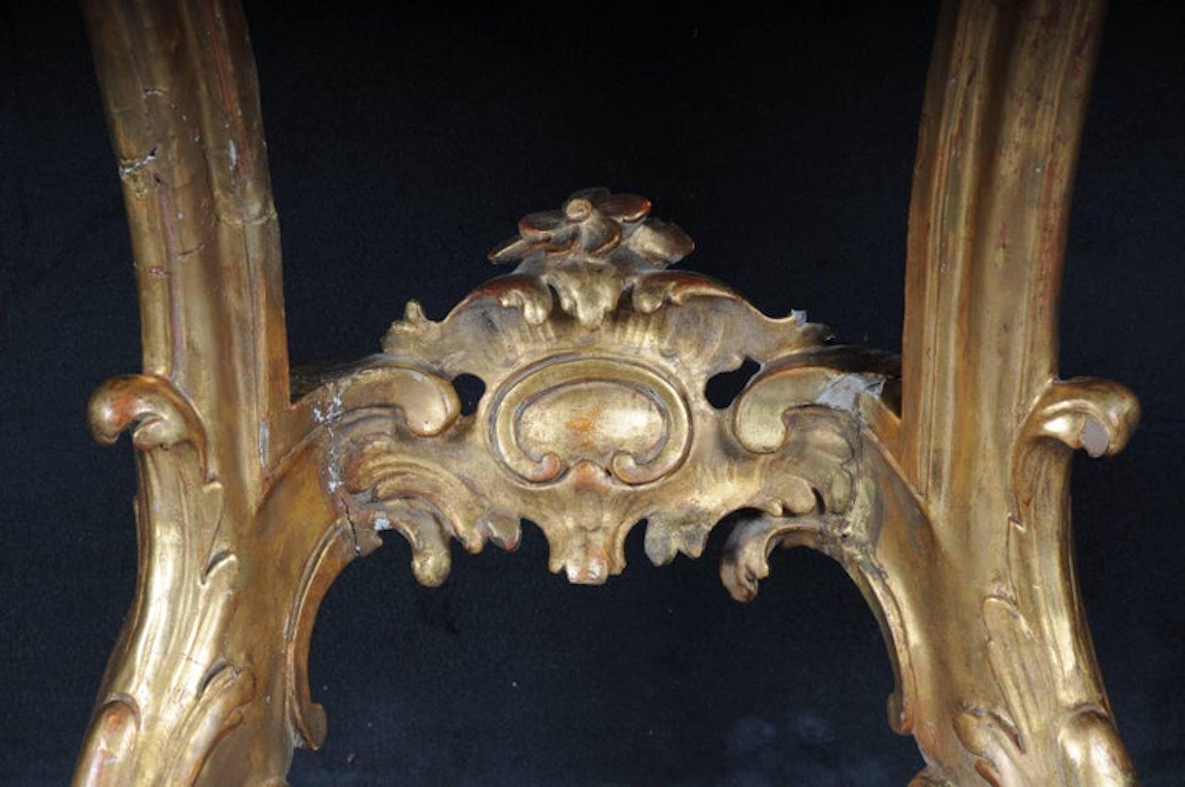 Antique French Console Table, circa 1790-1810 In Good Condition For Sale In Berlin, DE