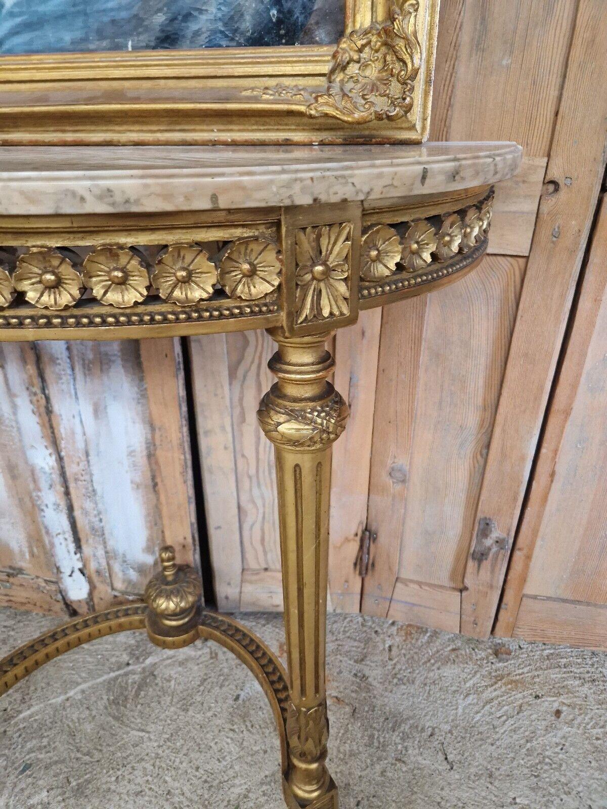 Marbre Ancienne table console française de style Louis XVI avec plateau en marbre en vente