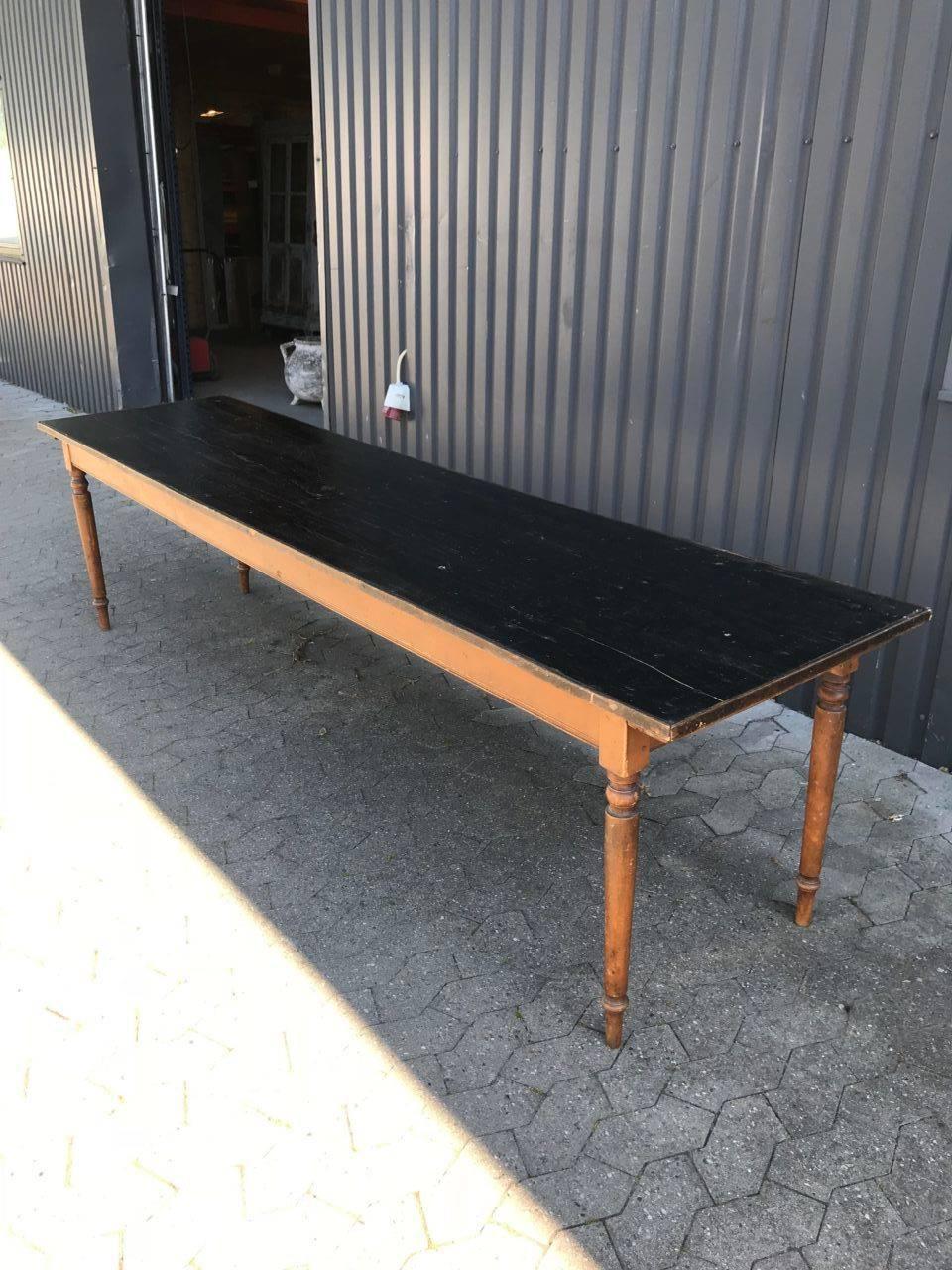 convent table