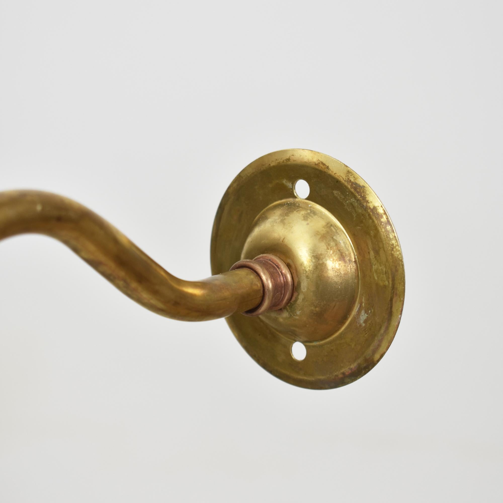 Antique French Coolie Glass Frill Brass Luz de Tarea de Pared de Cocina Francés