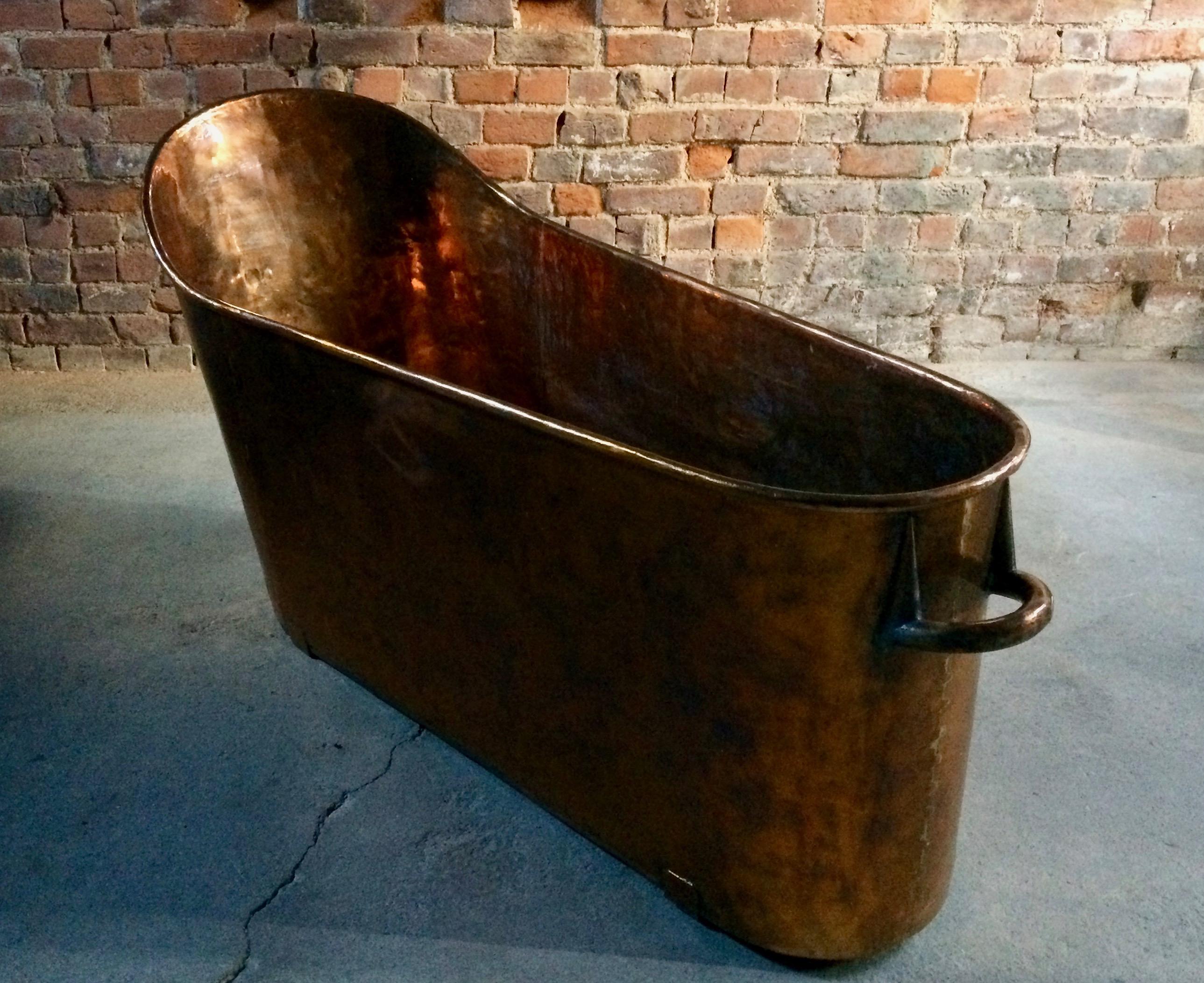 Antique French Copper Bath Free Standing, 19th Century, circa 1870 6