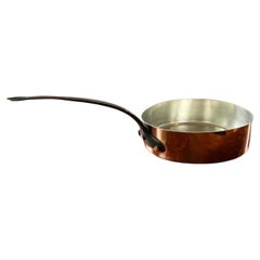 Sauteuse française ancienne en cuivre restaurée et polie