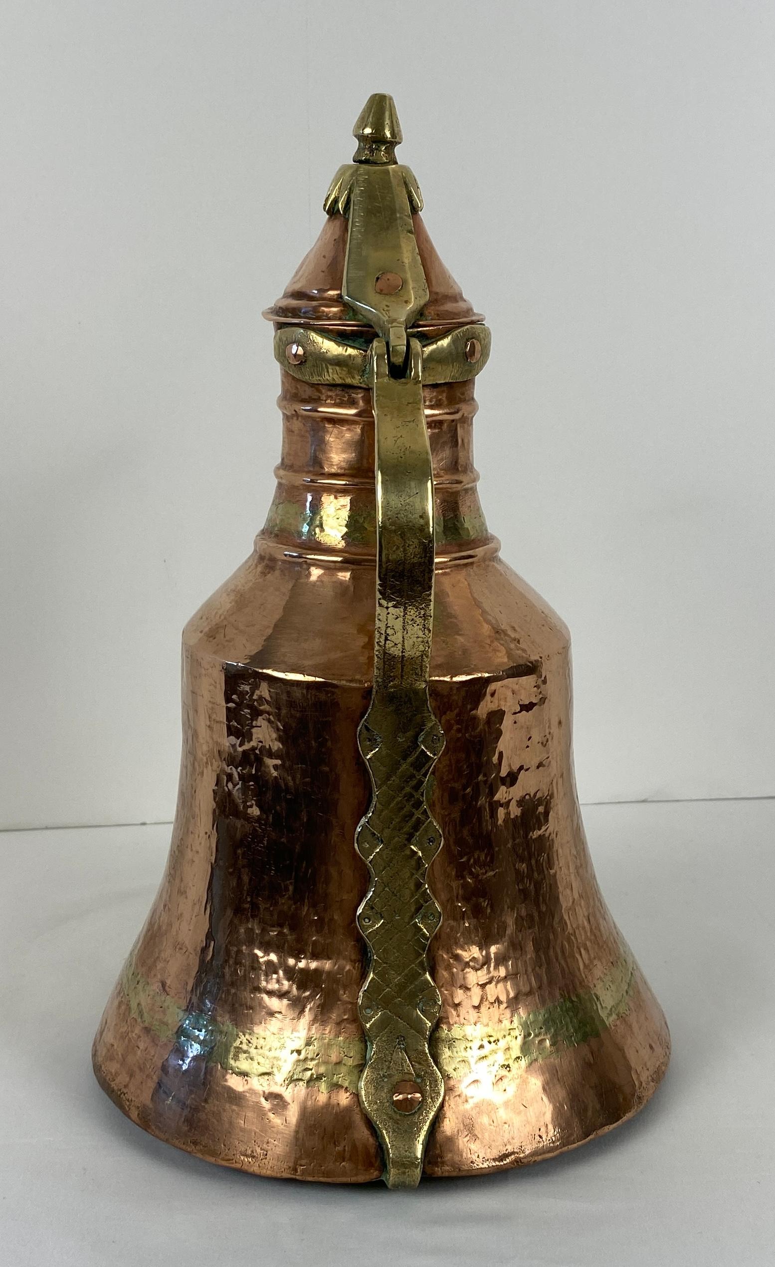 Arrosoir ancien en cuivre français en vente 1