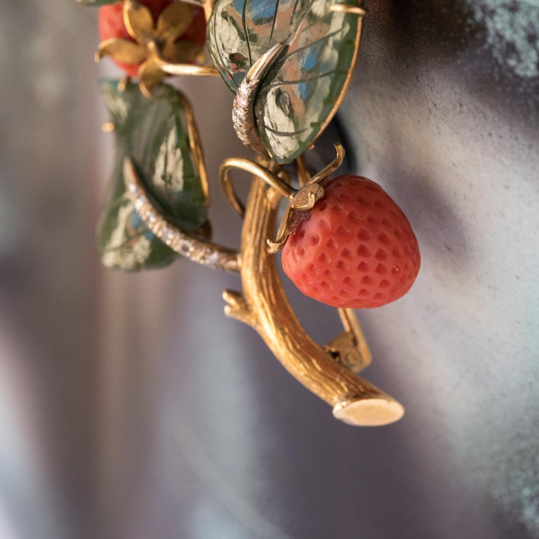 Antique French Coral Jade Diamond Gold Strawberry Branch Brooch For Sale 3