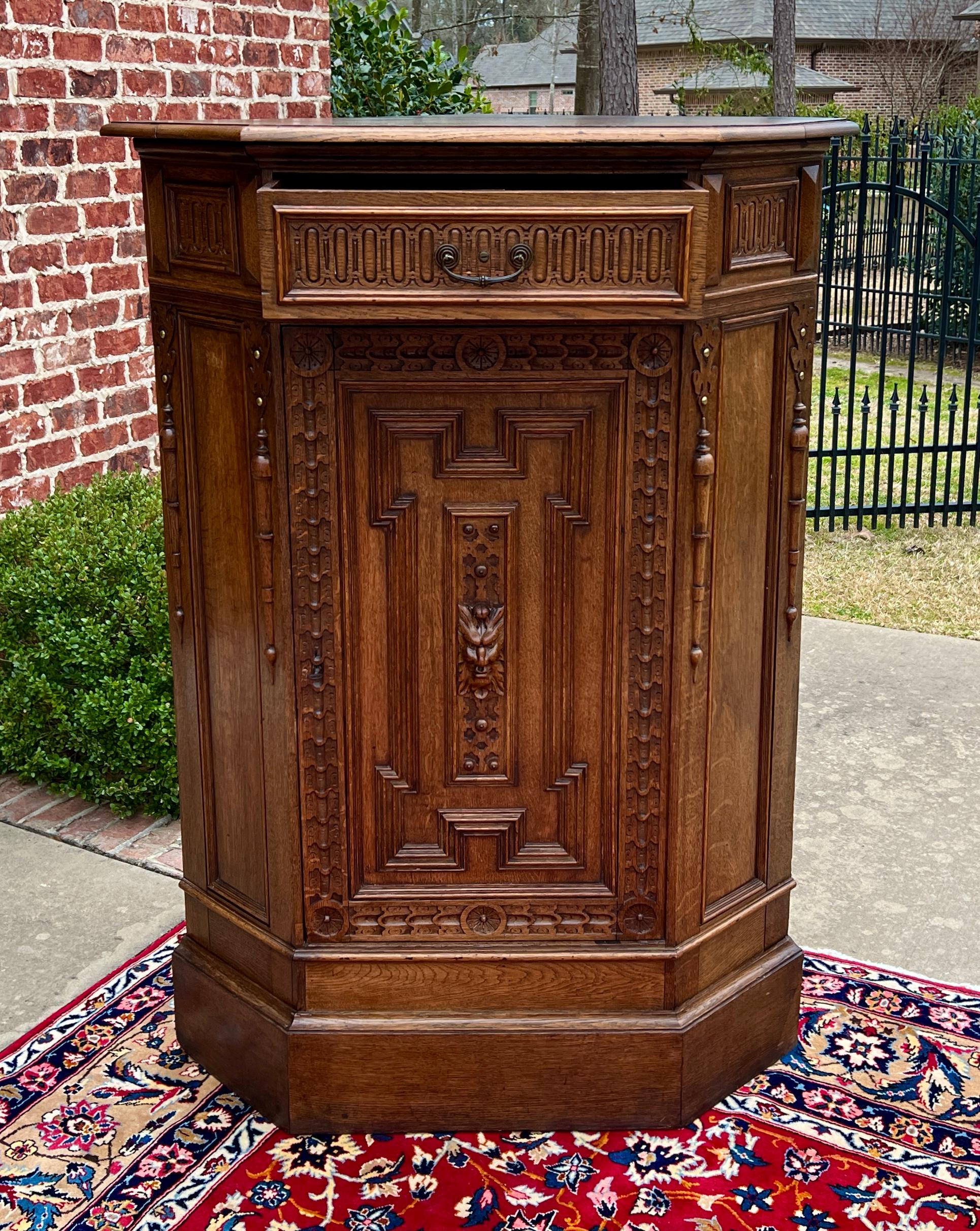 Antique French Corner Cabinet Armario con Cajón Llave Roble ALTO S. XIX en venta 4
