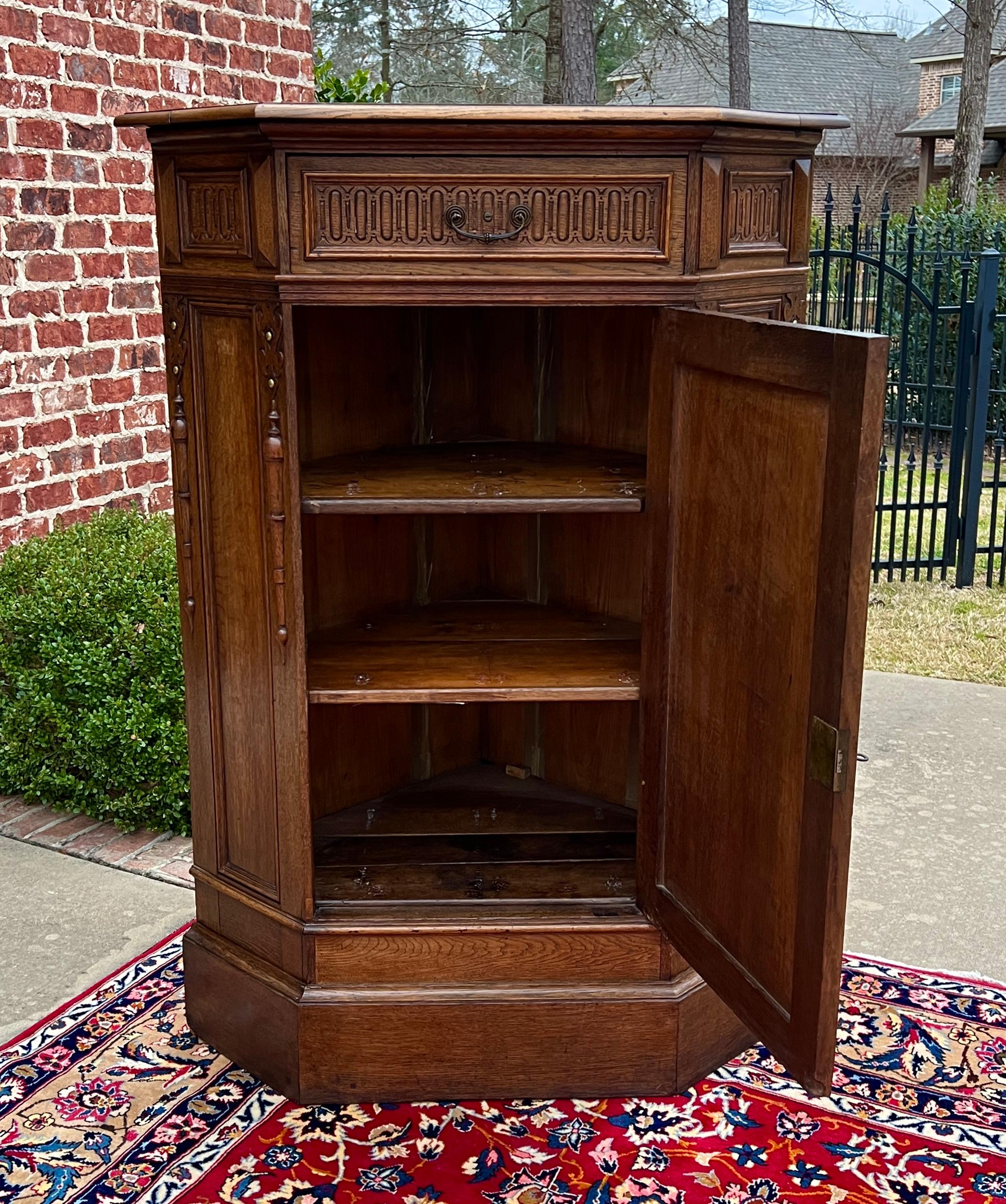Antique French Corner Cabinet Armario con Cajón Llave Roble ALTO S. XIX en venta 6
