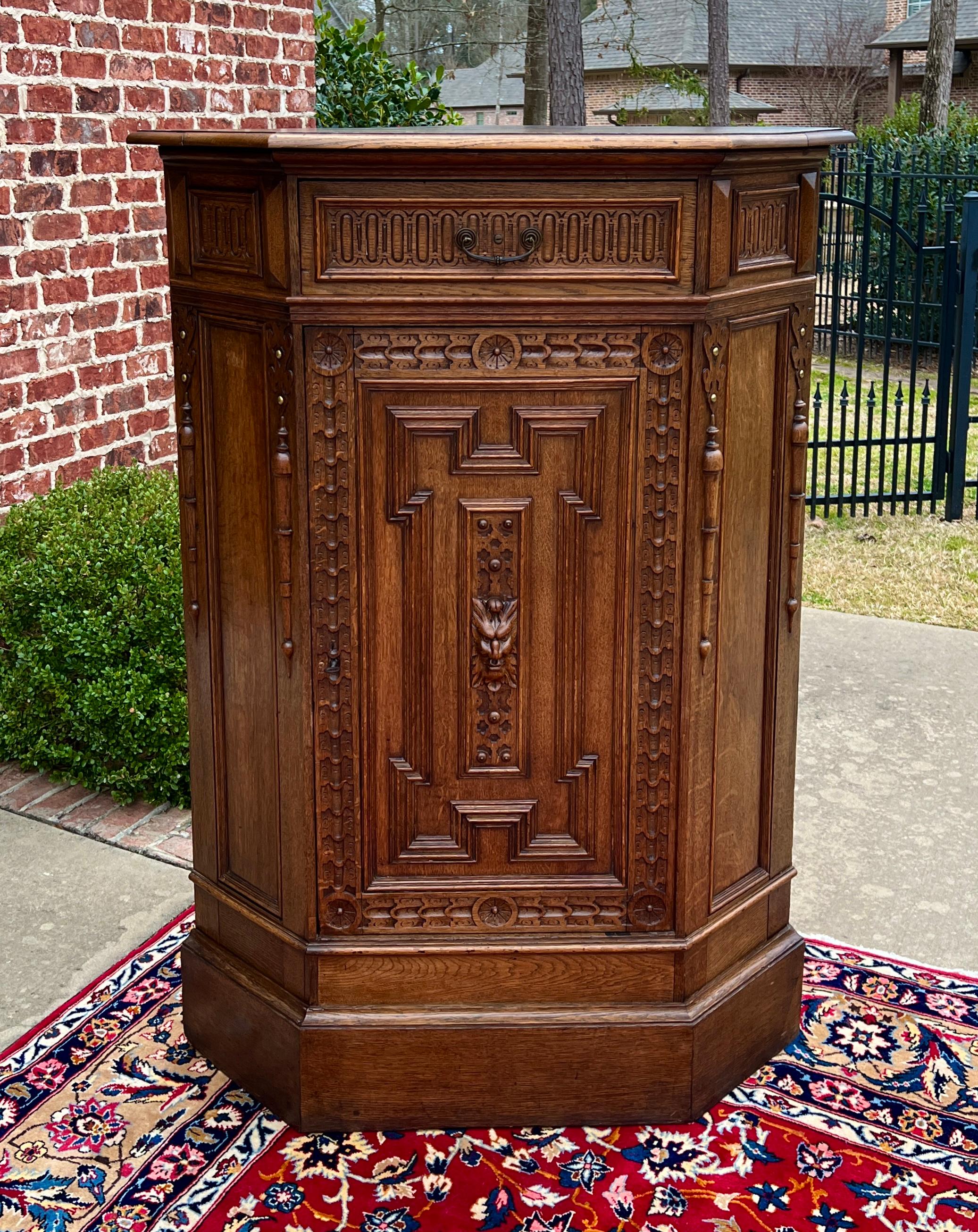 Antique French Corner Cabinet Armario con Cajón Llave Roble ALTO S. XIX en venta 10