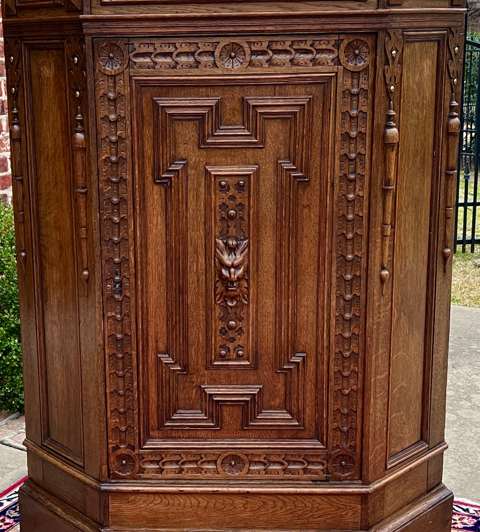 Antique French Corner Cabinet Armario con Cajón Llave Roble ALTO S. XIX en venta 2