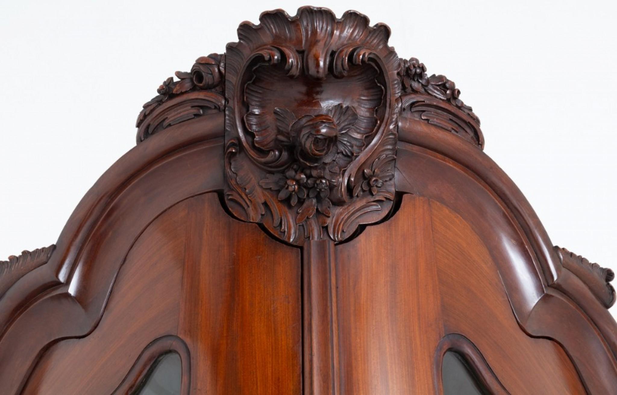 Ancienne vitrine d'angle française en acajou, 1860 en vente 1