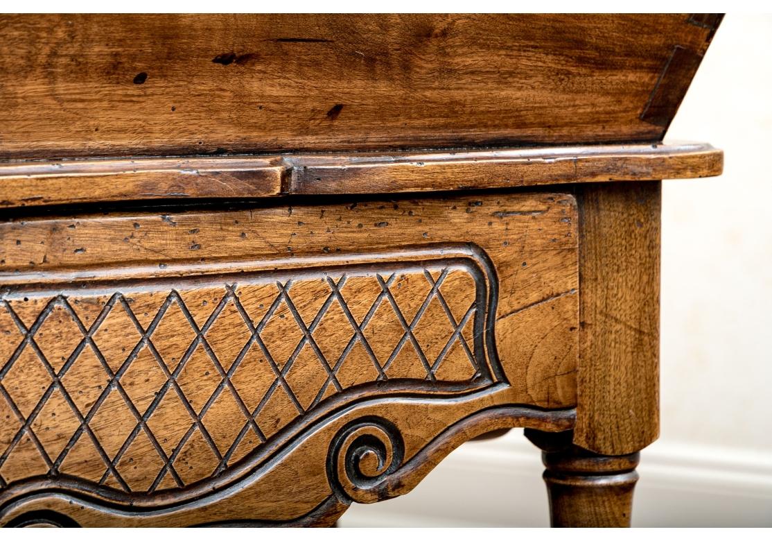 Antique French Country Papelera Sobre Soporte en venta 5