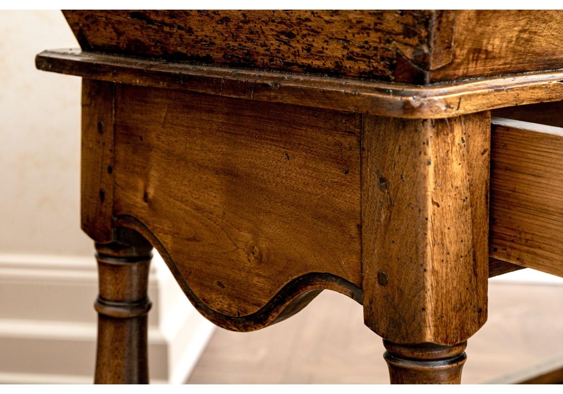 Antique French Country Papelera Sobre Soporte en venta 7