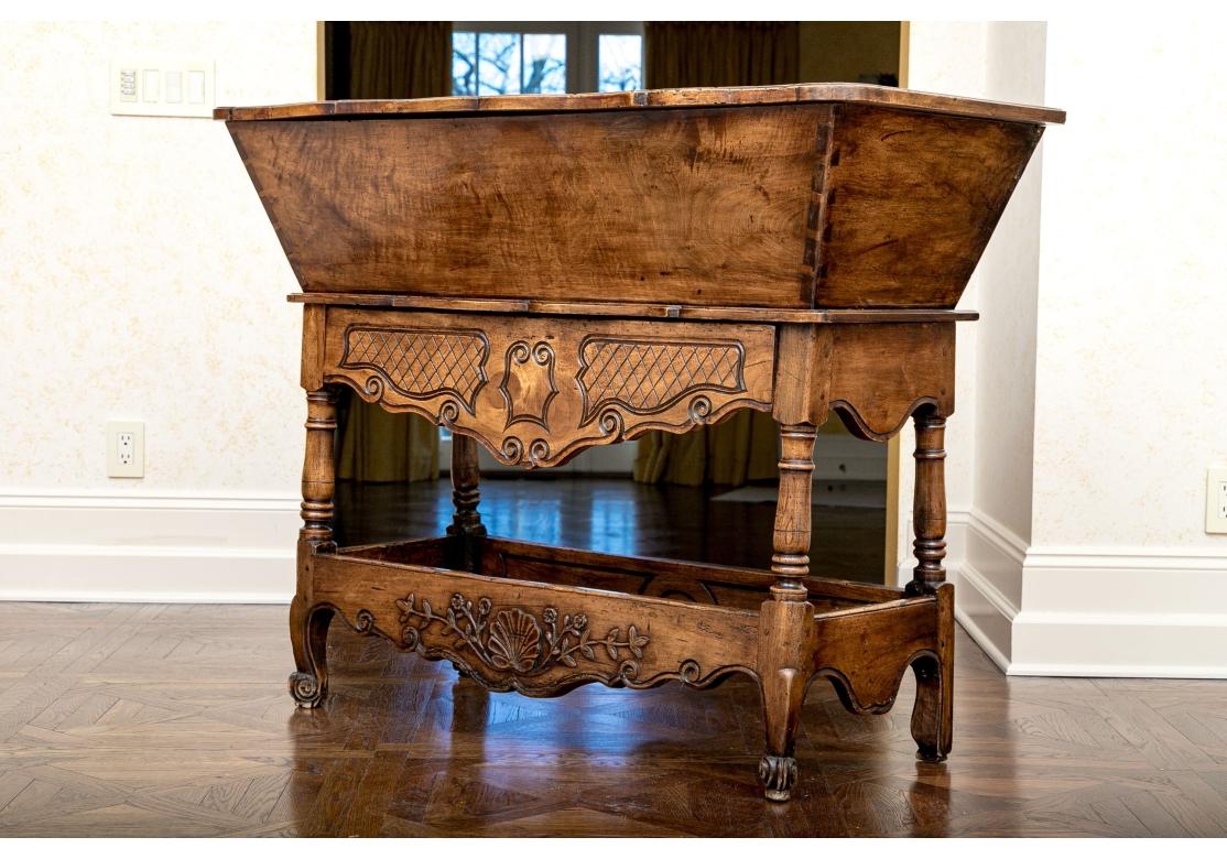 Antique French Country Papelera Sobre Soporte en venta 13