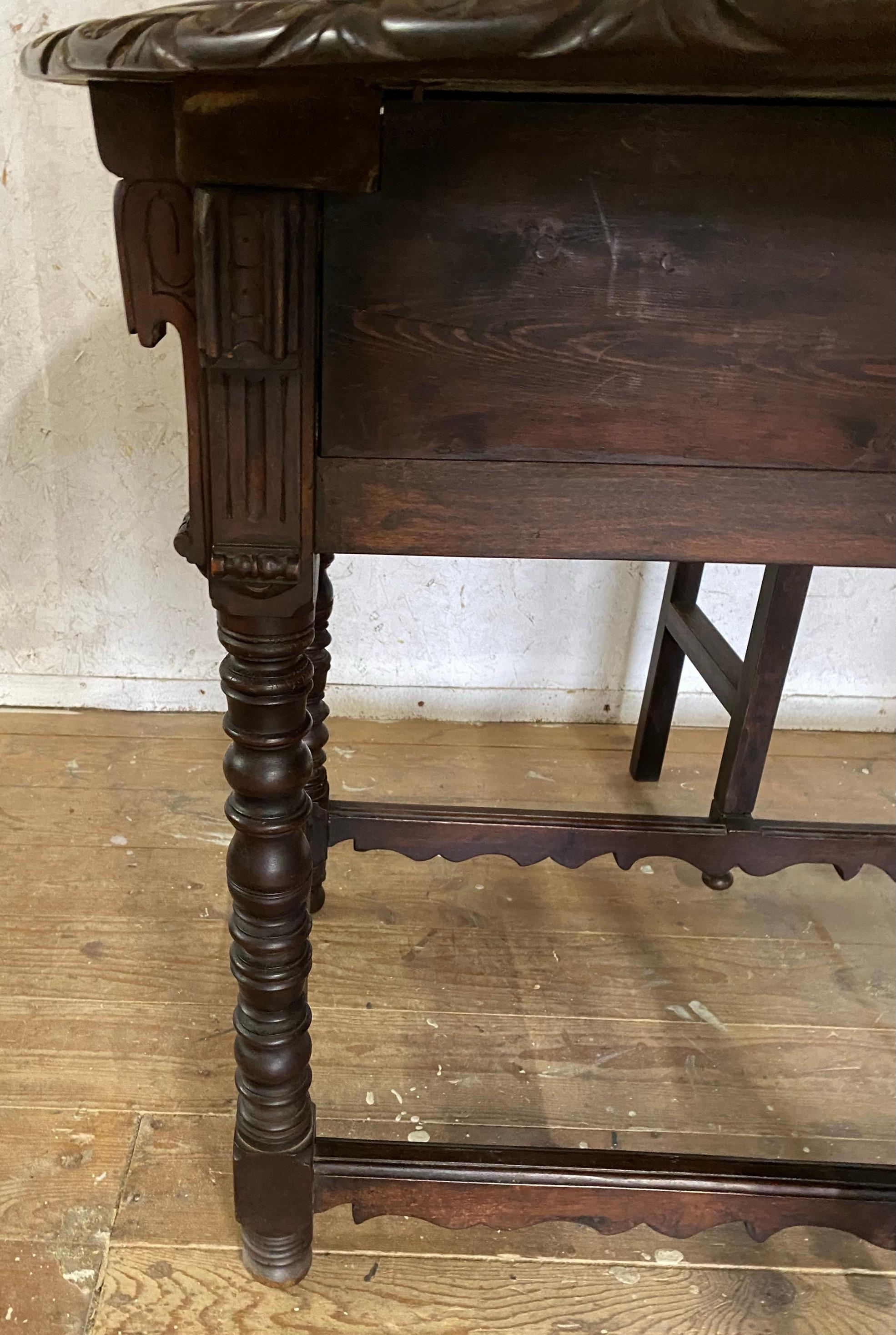 Antiquité - Table à abattant sculpté - Pays français 6