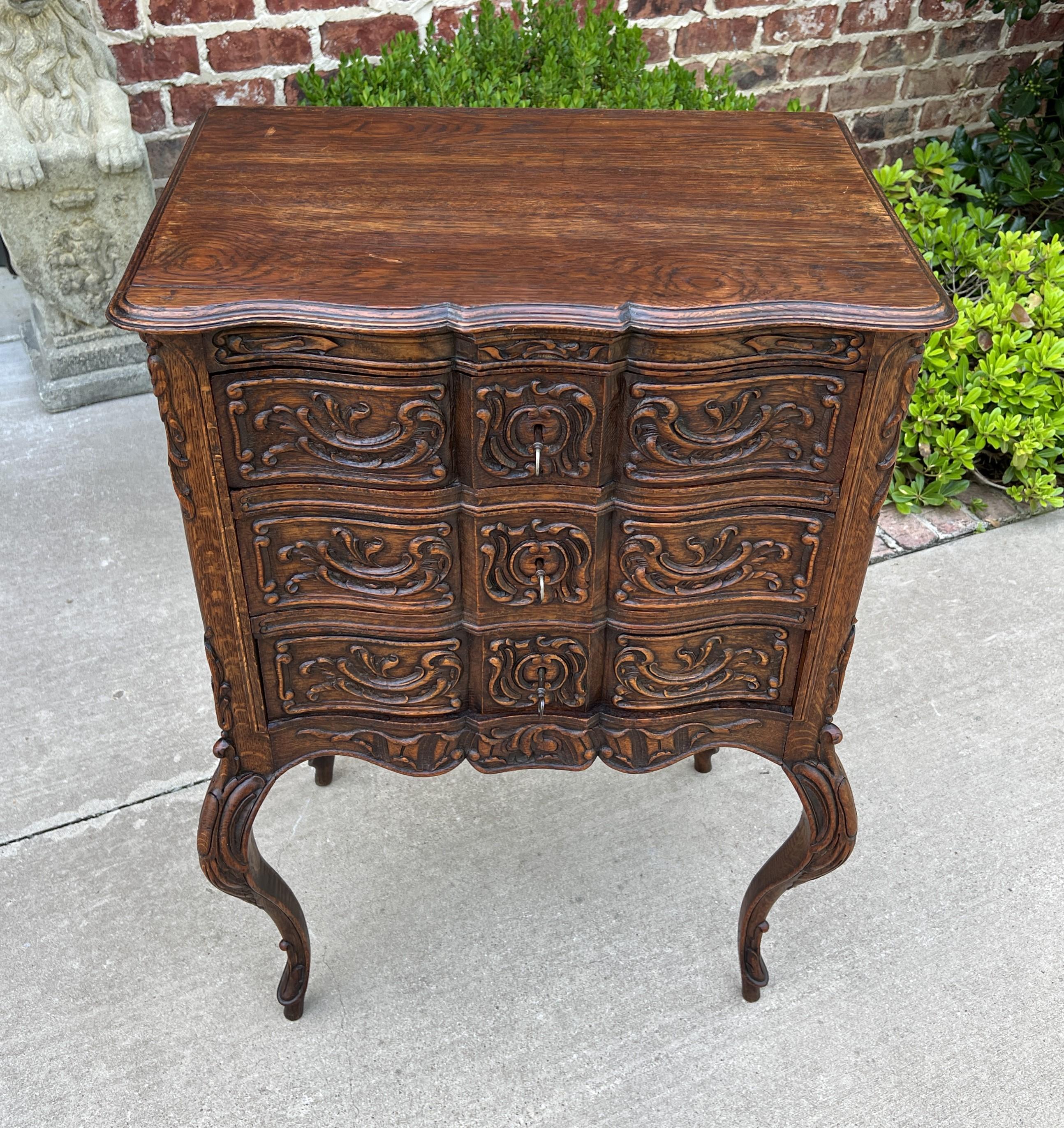 Antique French Country Chest of Drawers Lingerie Cabinet Nightstand with Keys 2